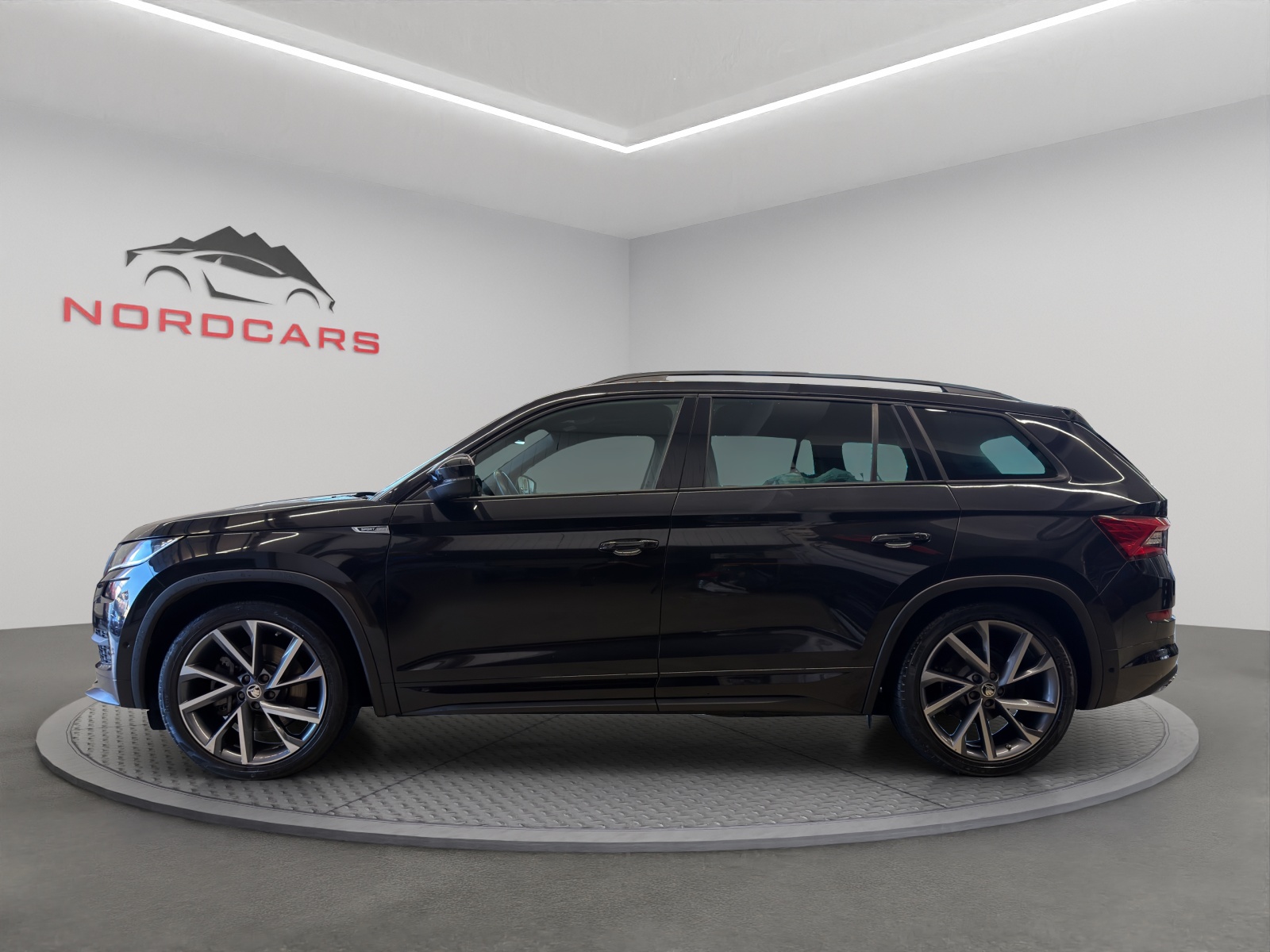 SKODA Kodiaq 2.0 TDI SCR SportLine 4x4 DSG-showroom-element-1