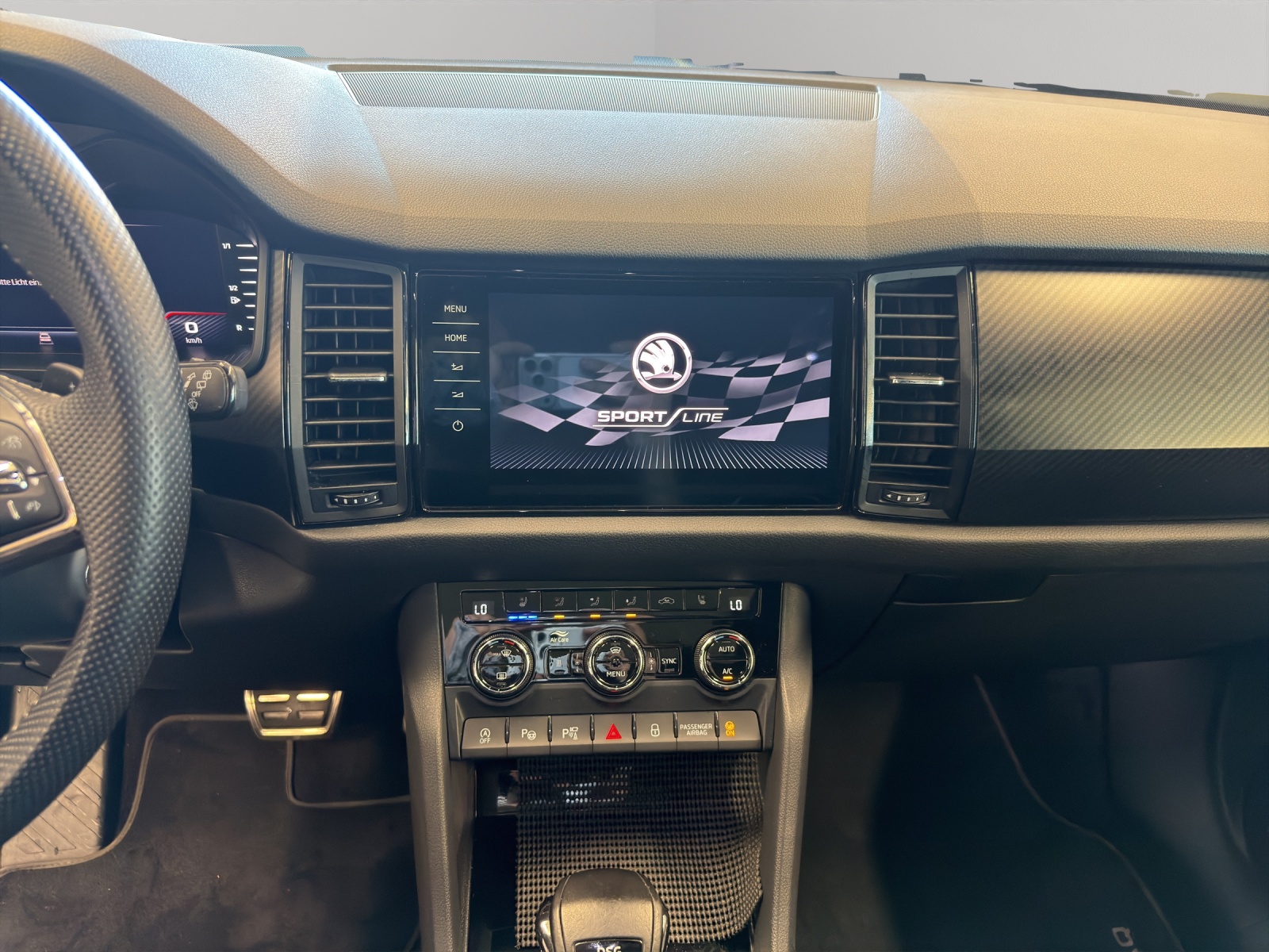 SKODA Kodiaq 2.0 TDI SCR SportLine 4x4 DSG-image-11