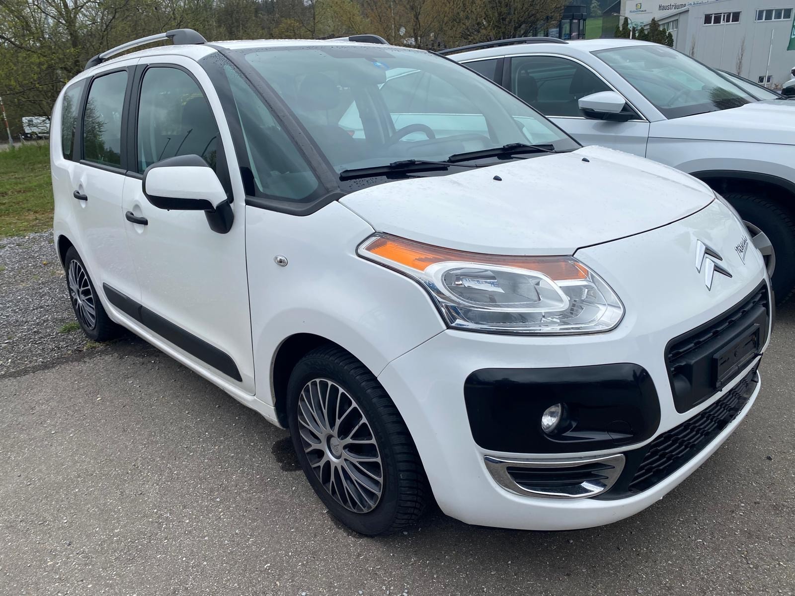 CITROEN C3 Picasso 1.6i 16V Chic (SX)-image-0