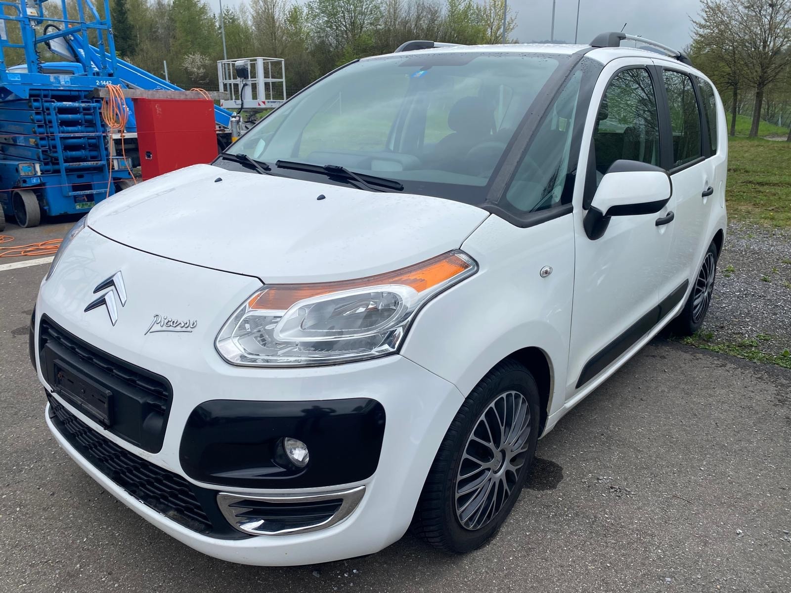 CITROEN C3 Picasso 1.6i 16V Chic (SX)-image-1