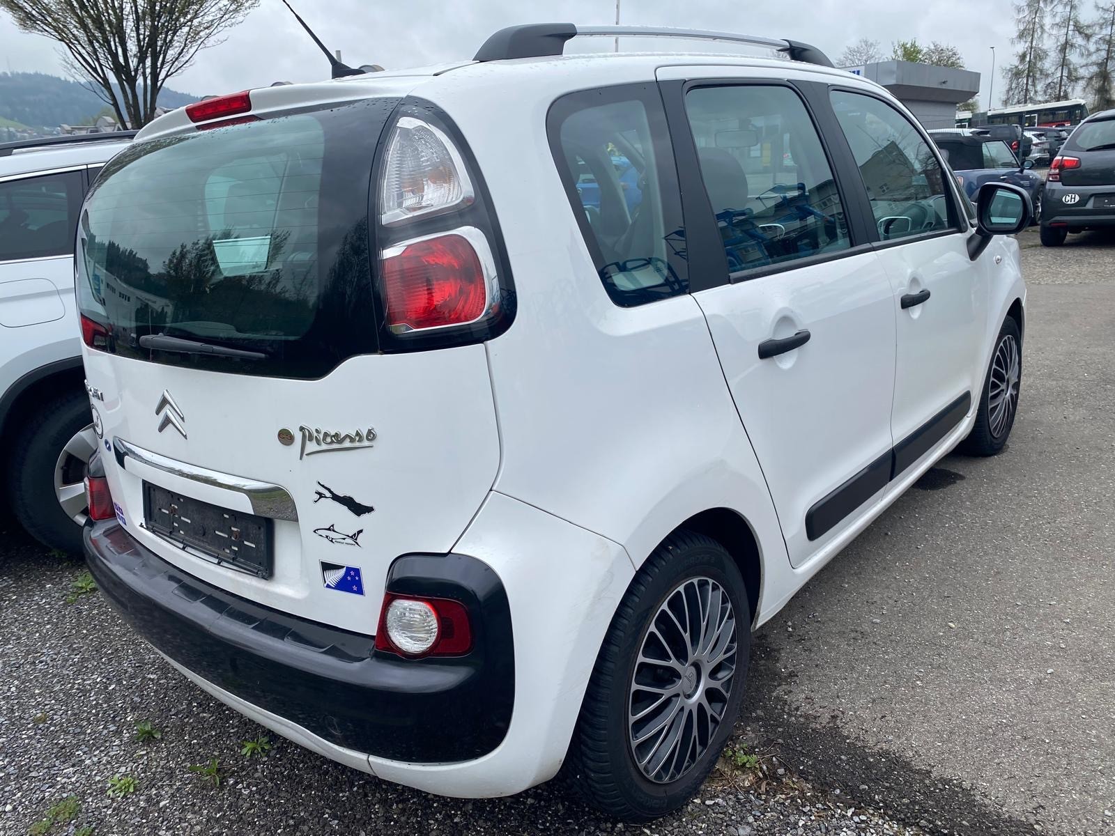 CITROEN C3 Picasso 1.6i 16V Chic (SX)-image-2