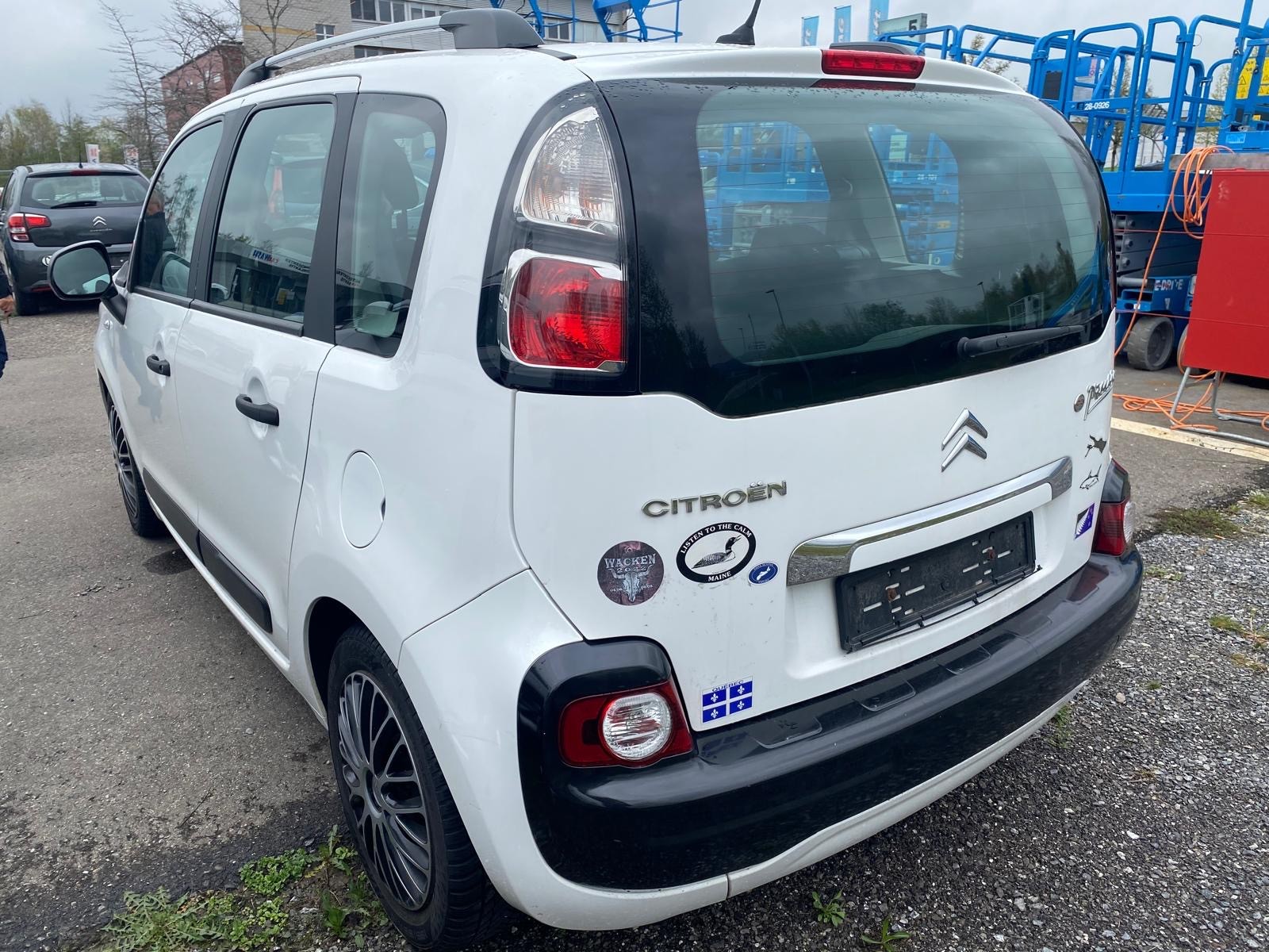 CITROEN C3 Picasso 1.6i 16V Chic (SX)-image-3