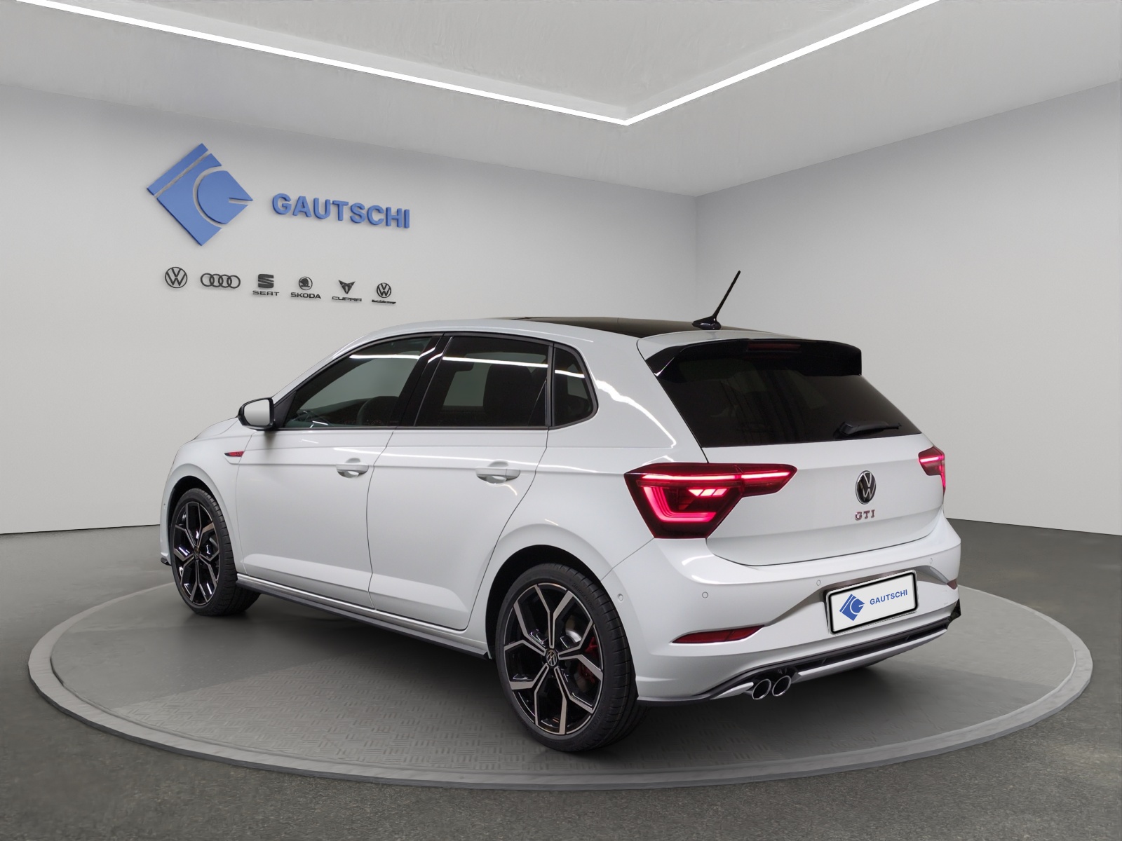 VW Polo 2.0 TSI GTI DSG-image-2