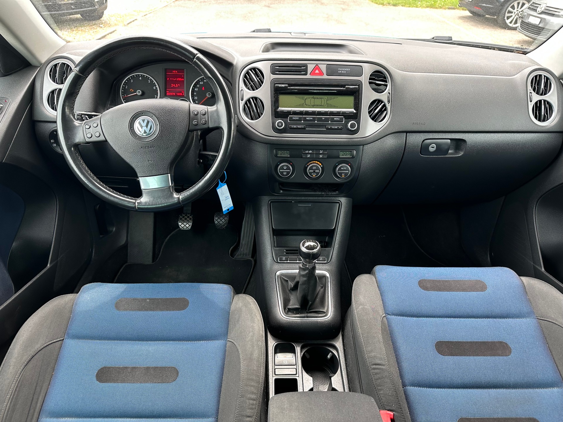 VW Tiguan 2.0 TSI Sport&Style-image-5