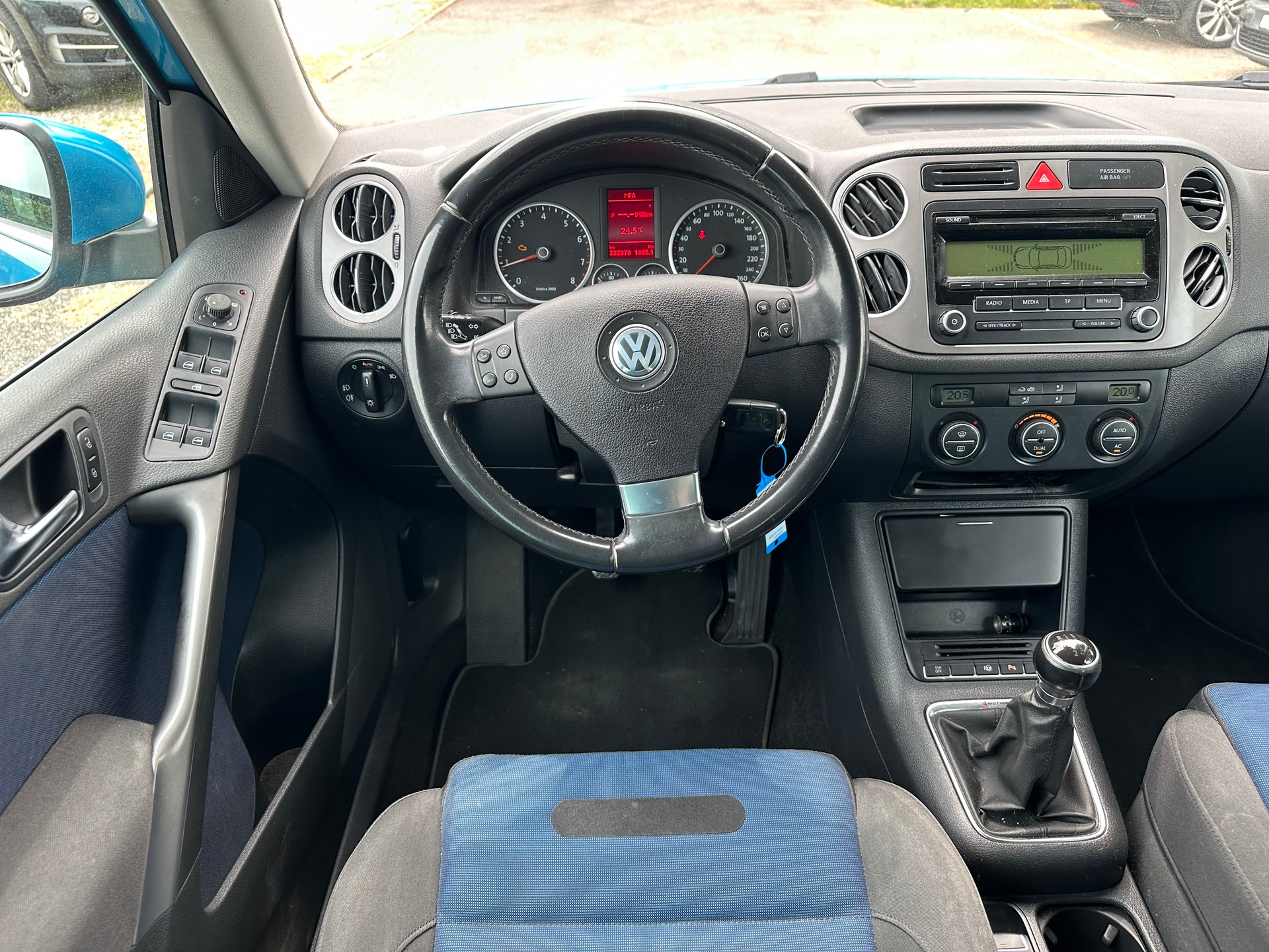 VW Tiguan 2.0 TSI Sport&Style-image-6