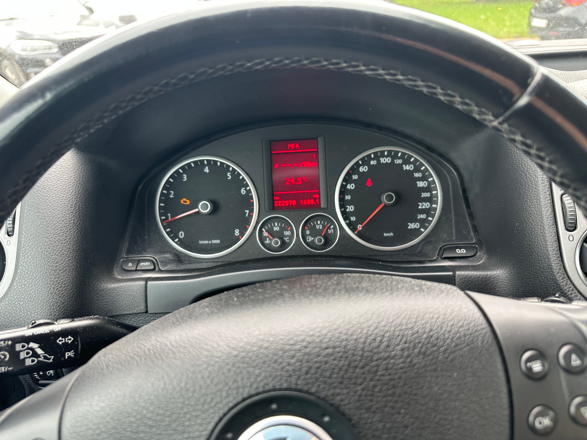 VW Tiguan 2.0 TSI Sport&Style-image-10