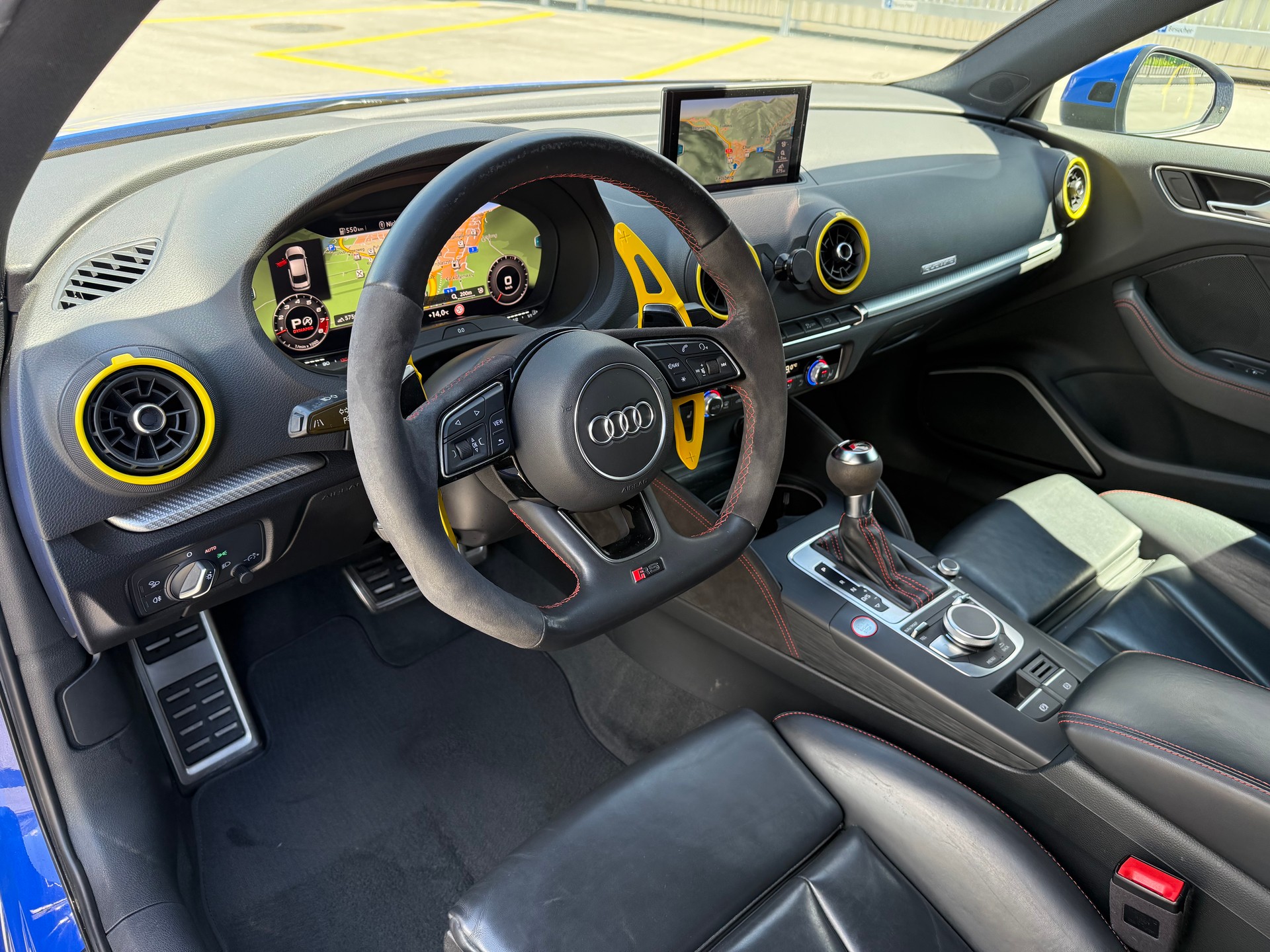 AUDI RS3 Limousine 2.5 TSI quattro S-tronic ohne OPF-image-12