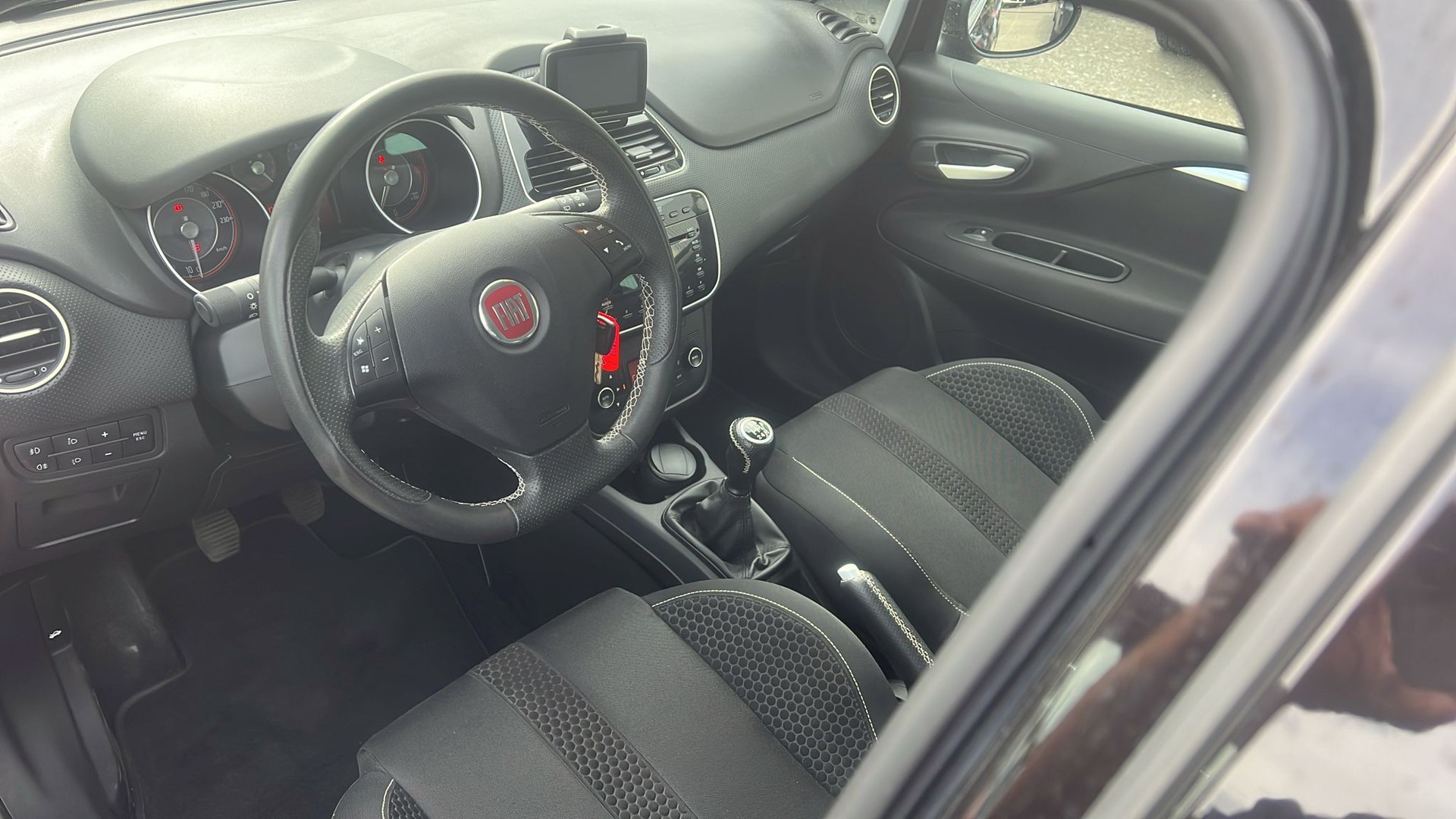 FIAT Punto Evo 1.4 16V Turbo Sport-image-9