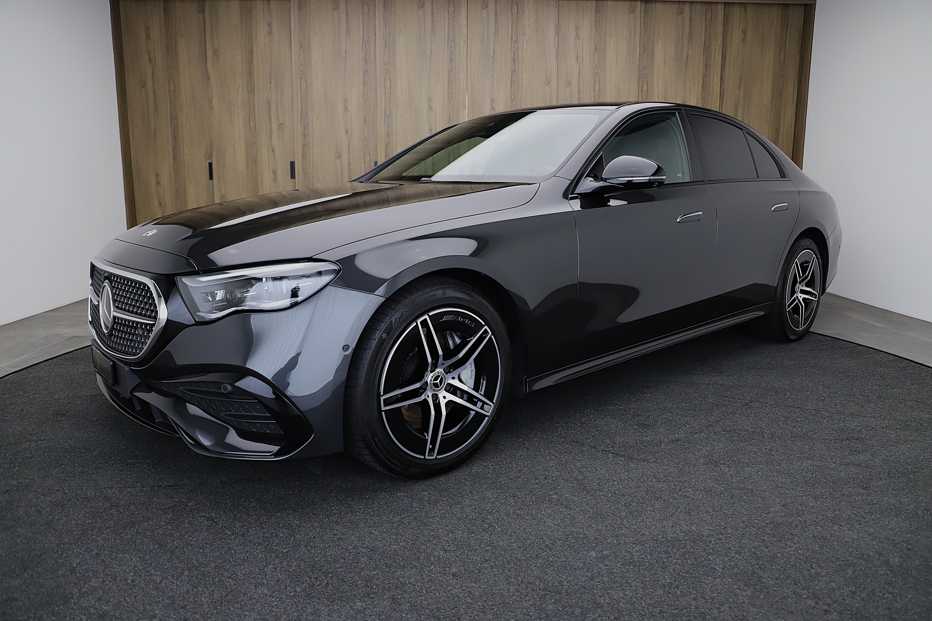 MERCEDES-BENZ E 220 d 9G-Tronic AMG Advance Plus und Night Paket