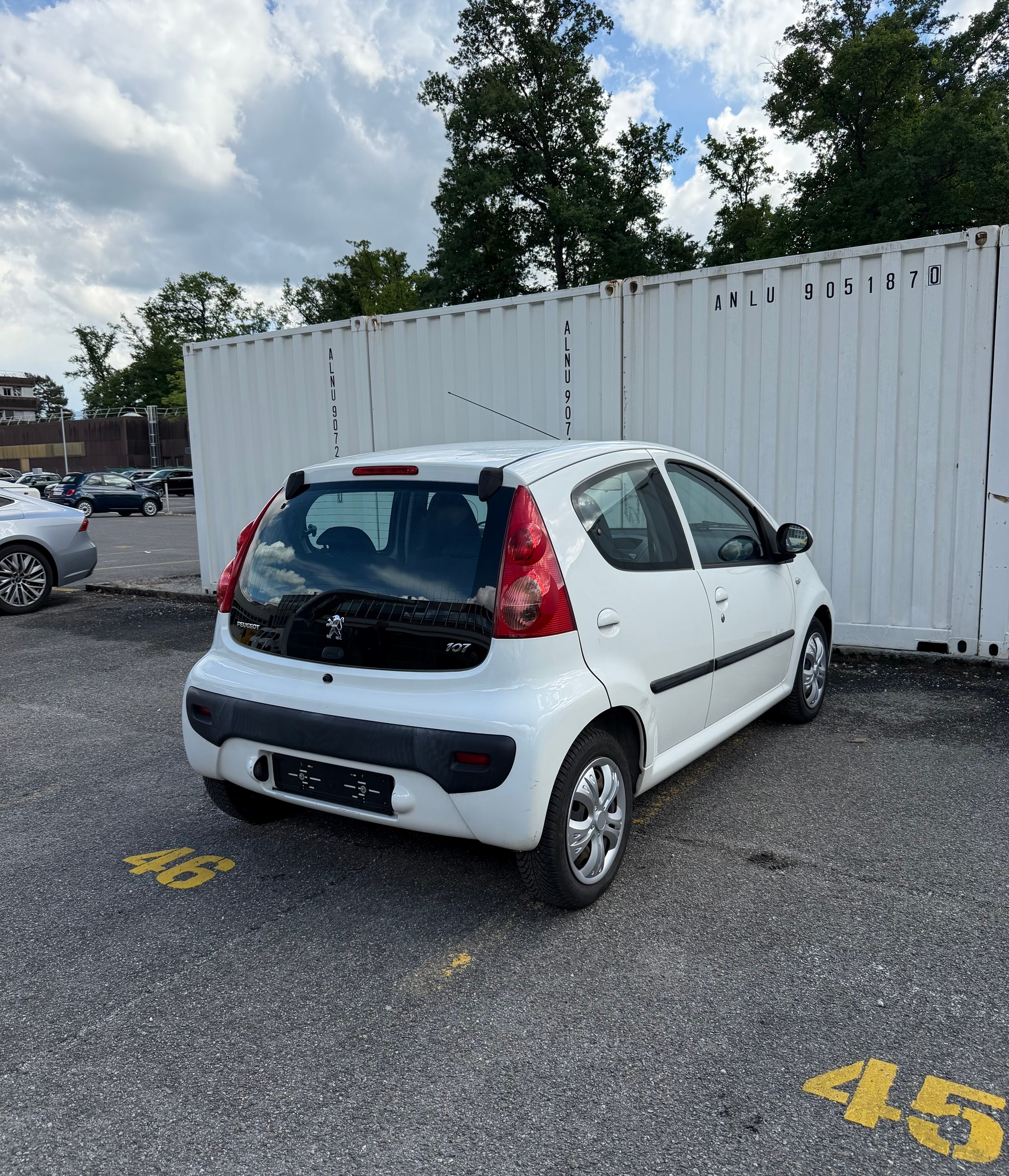 PEUGEOT 107 1.0 Swiss Edition BMP5-image-7