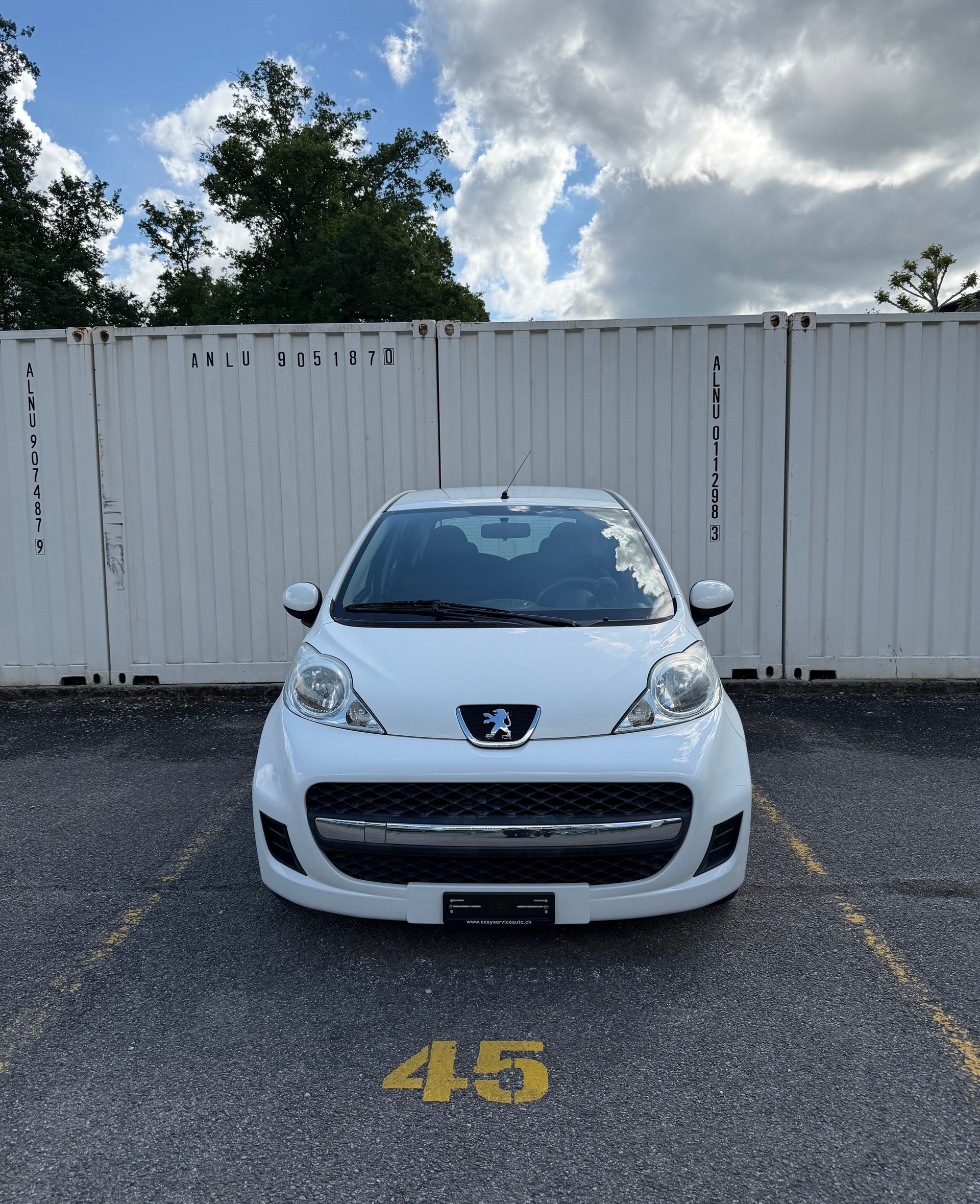 PEUGEOT 107 1.0 Swiss Edition BMP5-image-2