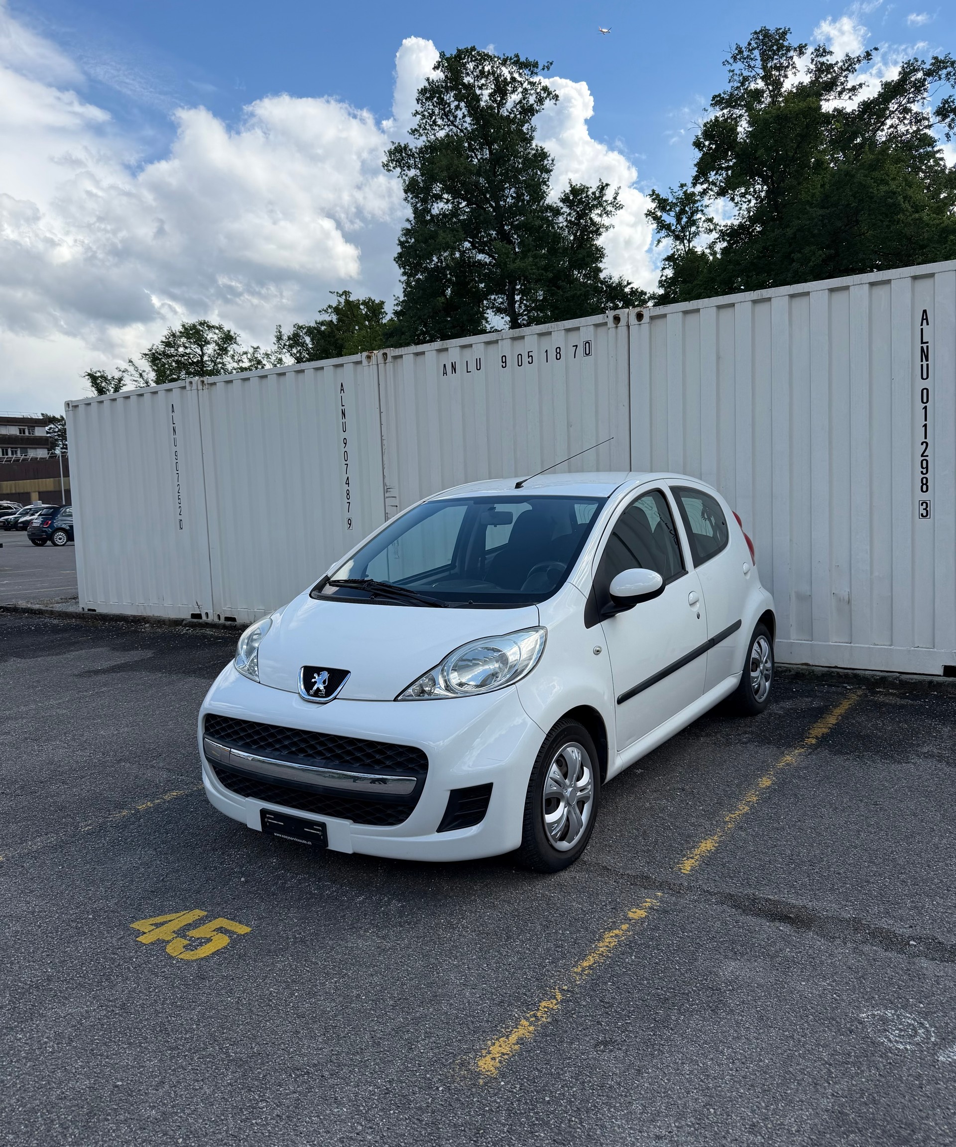 PEUGEOT 107 1.0 Swiss Edition BMP5-image-1