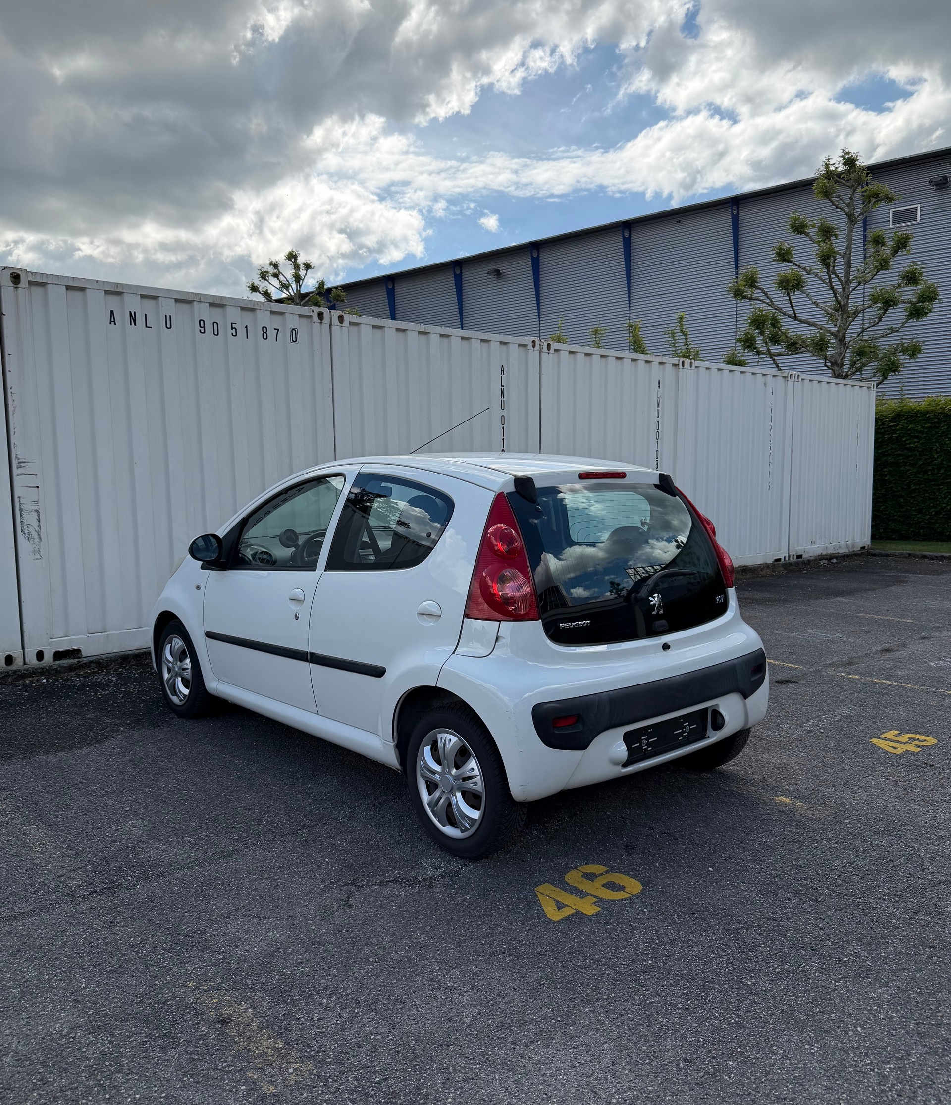 PEUGEOT 107 1.0 Swiss Edition BMP5-image-6