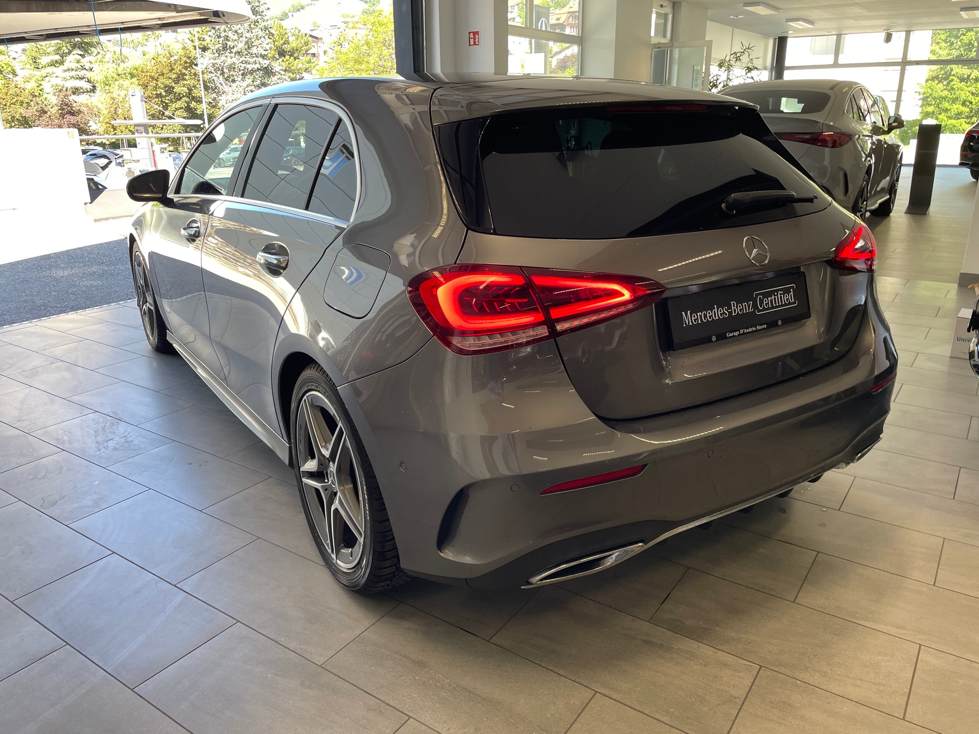 MERCEDES-BENZ A 200 AMG Line 7G-DCT-image-5