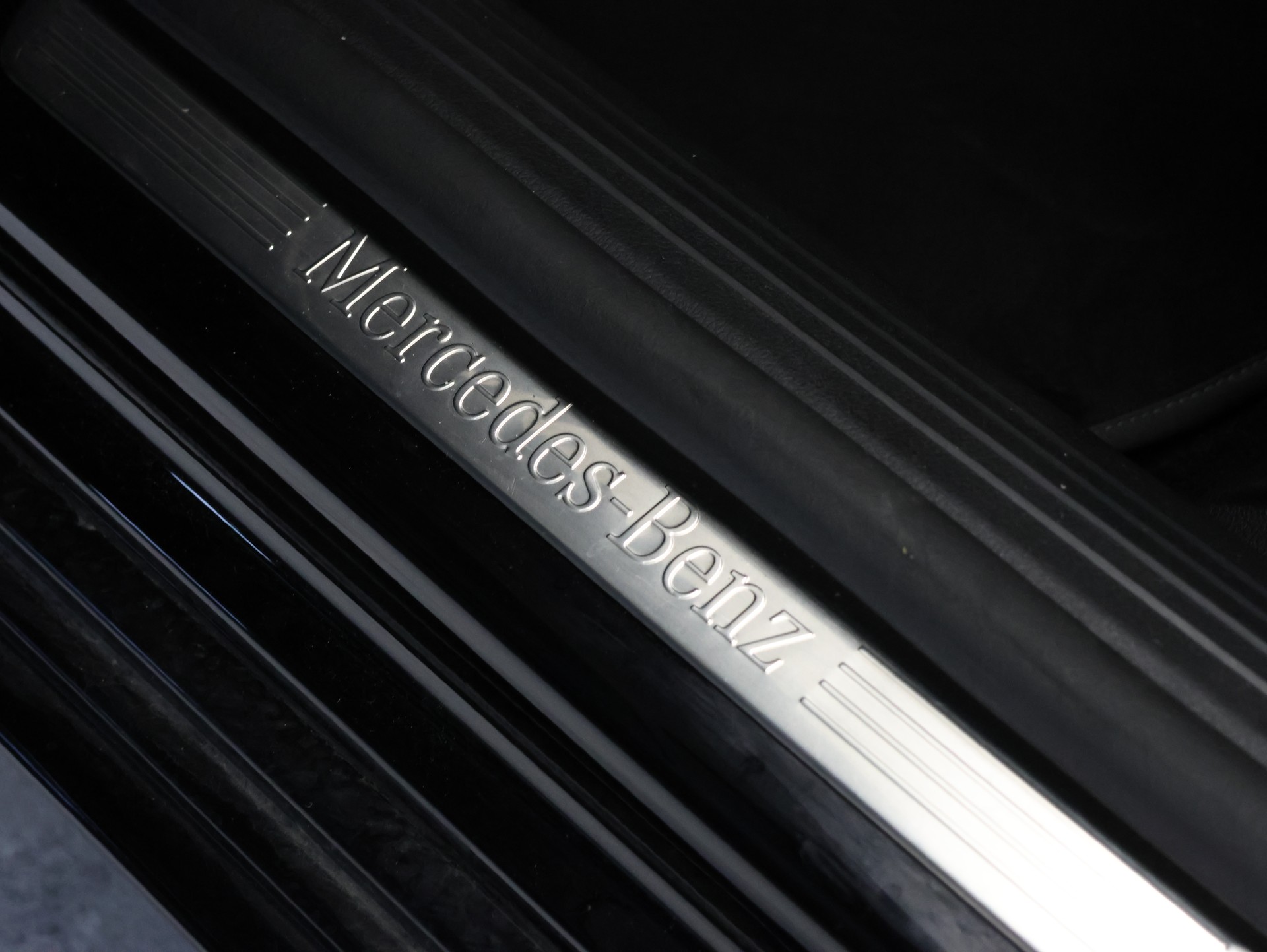 MERCEDES-BENZ A 180 7G-DCT *ALL BLACK*Kamera*Ambientebeleuchtung*-image-32