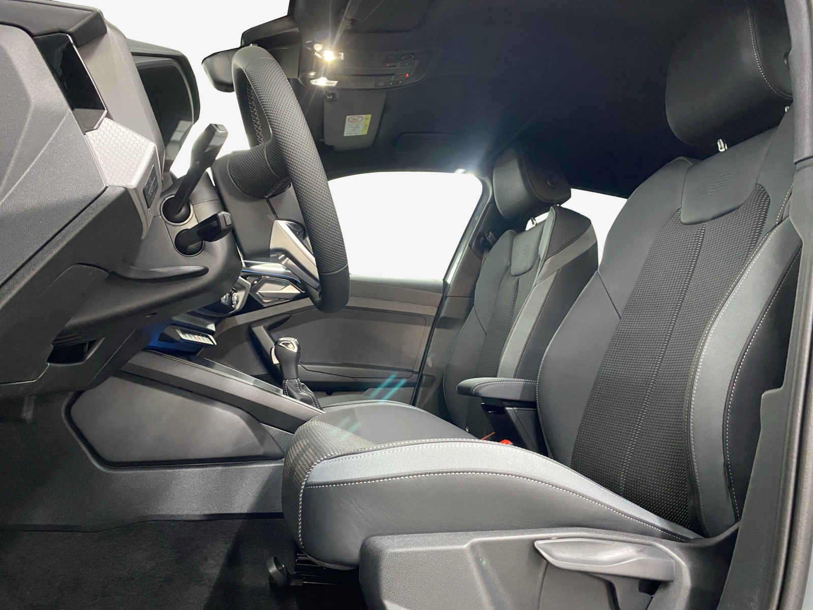 AUDI A1 Sportback 30 TFSI S Line S-tronic-image-7