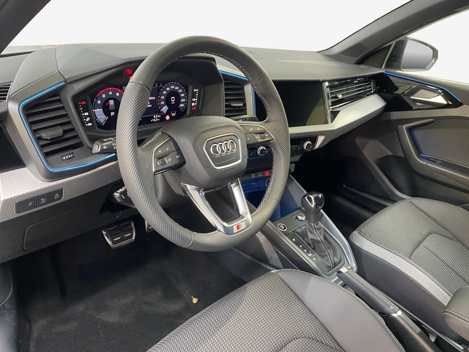 AUDI A1 Sportback 30 TFSI S Line S-tronic-image-14