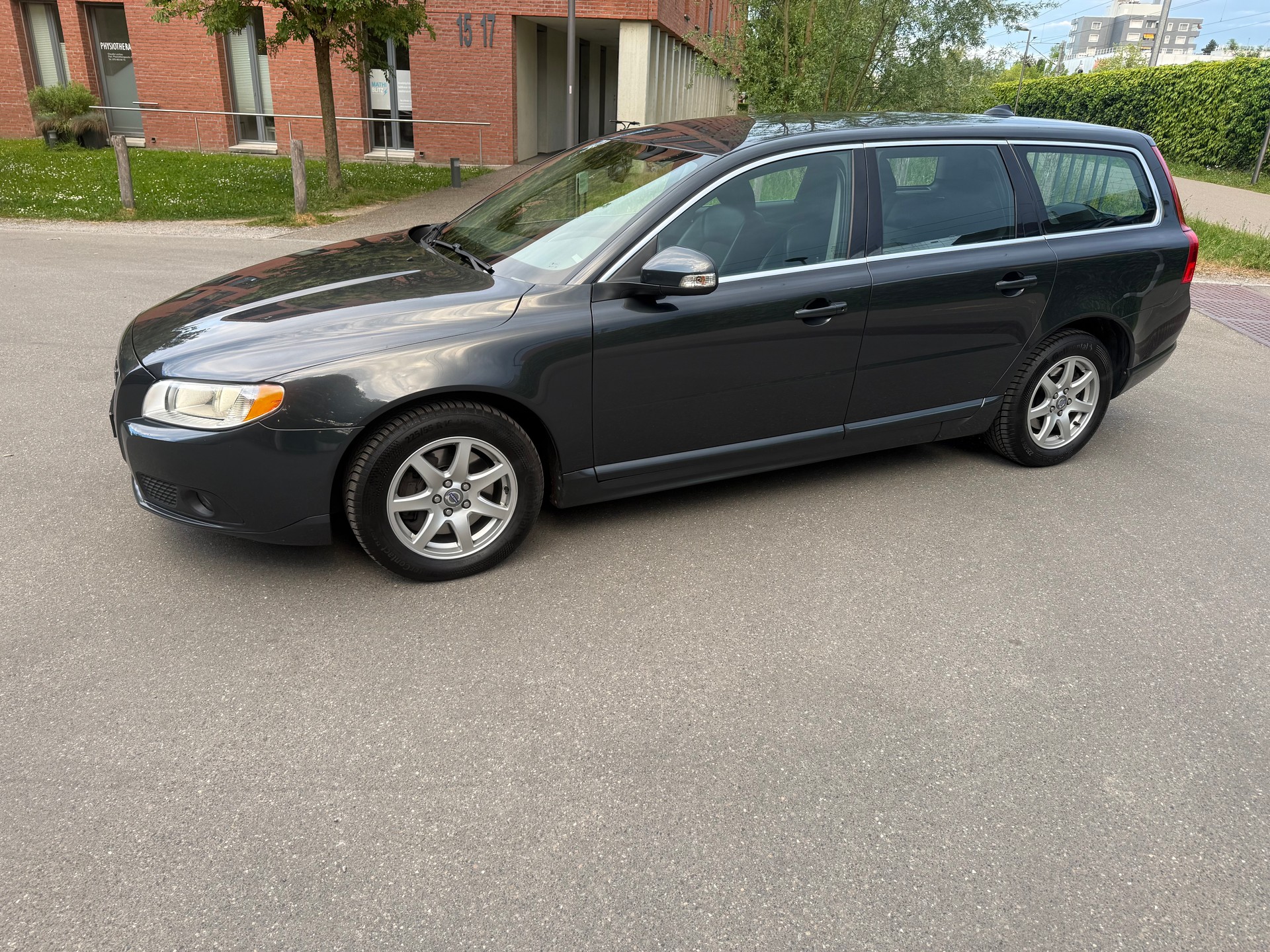 VOLVO V70 2.4D Momentum Geartronic