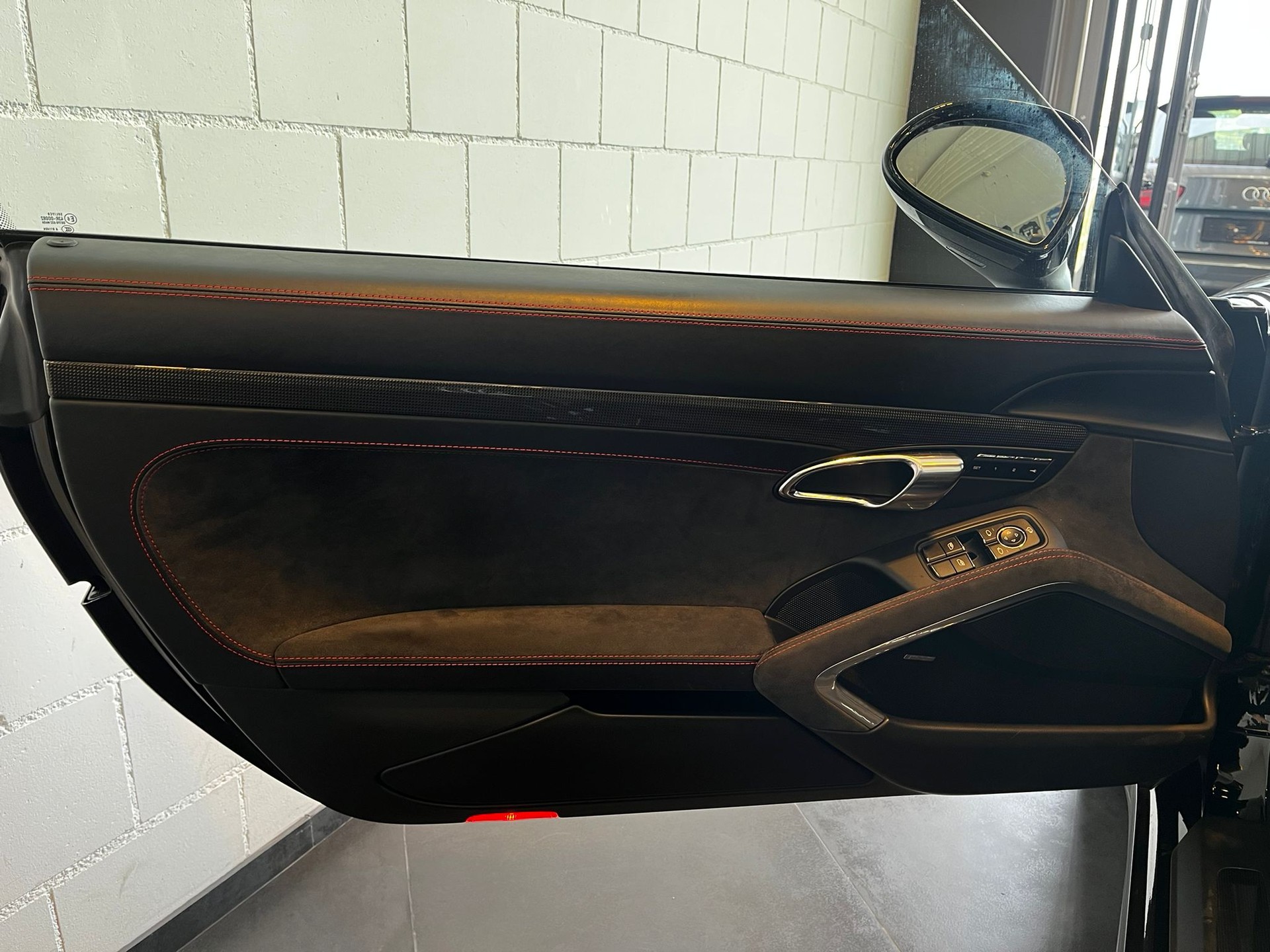PORSCHE 911 Targa 4 GTS PDK-image-29
