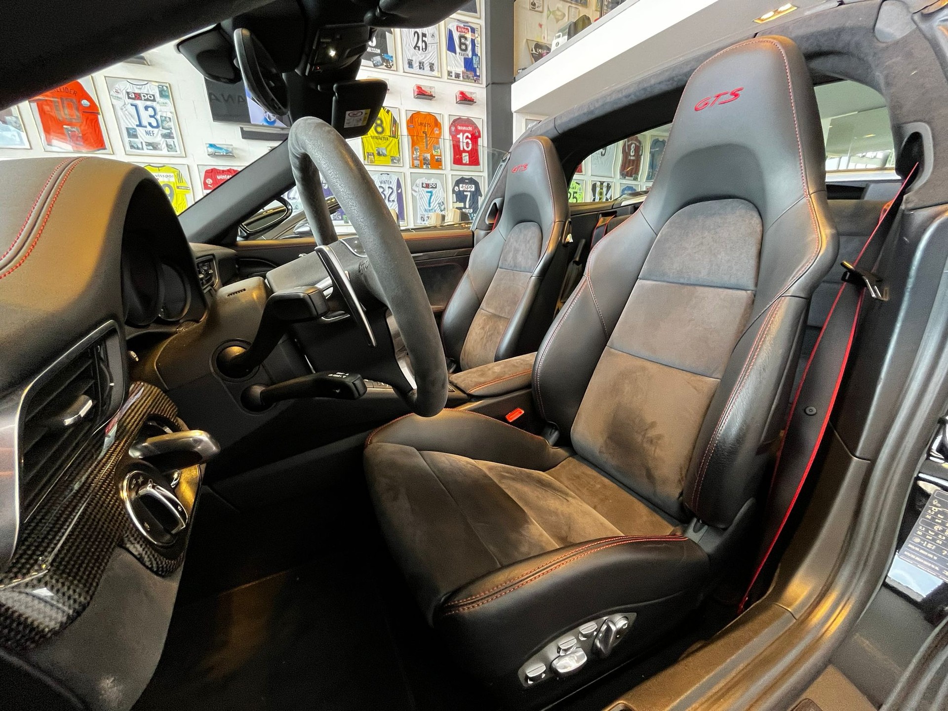 PORSCHE 911 Targa 4 GTS PDK-image-18