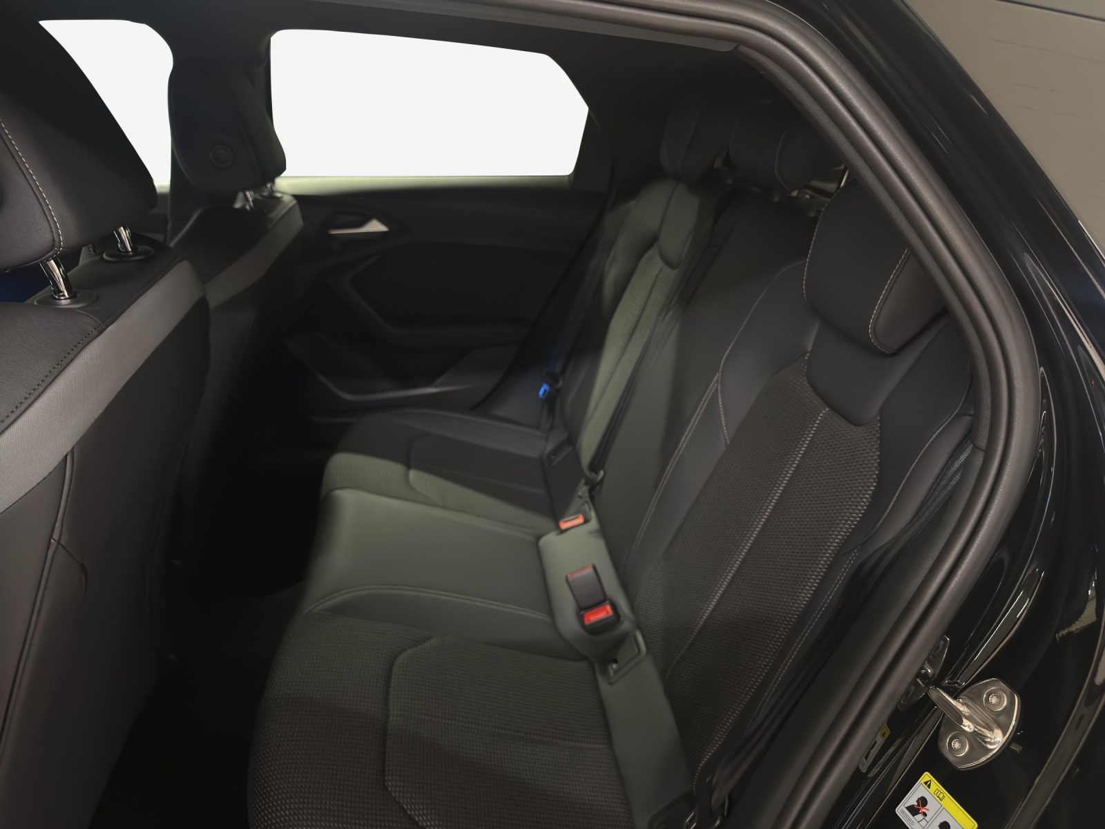 AUDI A1 Sportback 30 TFSI S-tronic-image-10