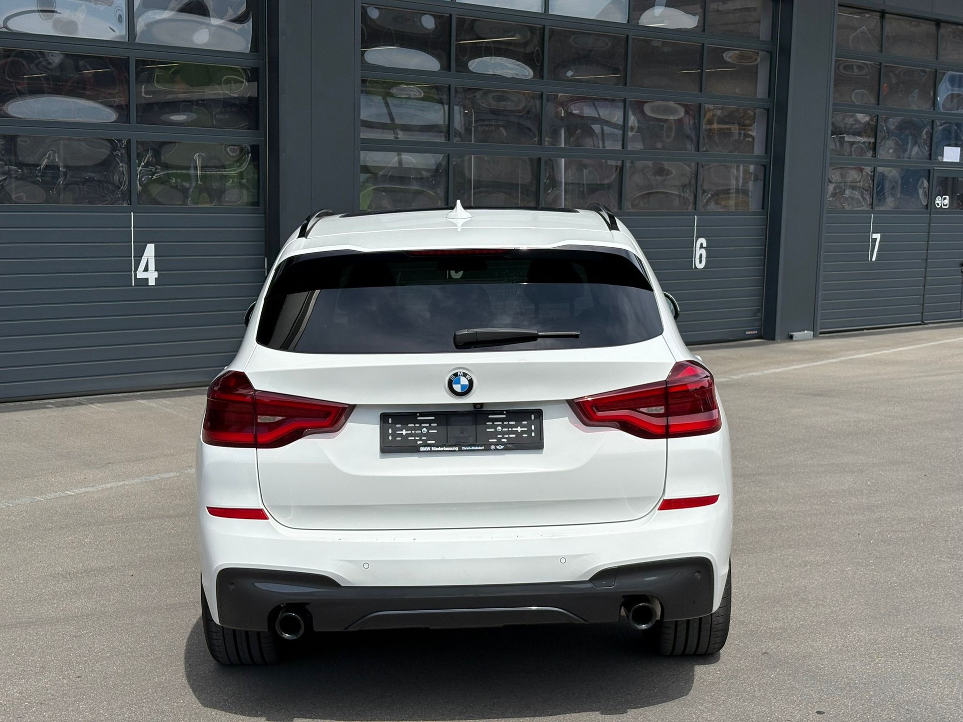 BMW X3 xDrive 20d Individual M Sport | Panorama | Head-Up | 360° Kamera | CH-Fahrzeug-image-3