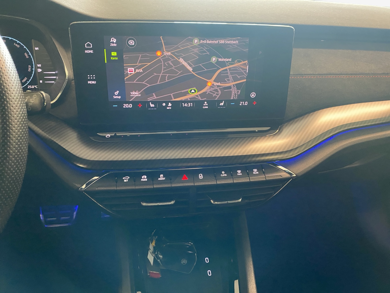 SKODA Octavia Combi 2.0 TSI DSG RS-image-10