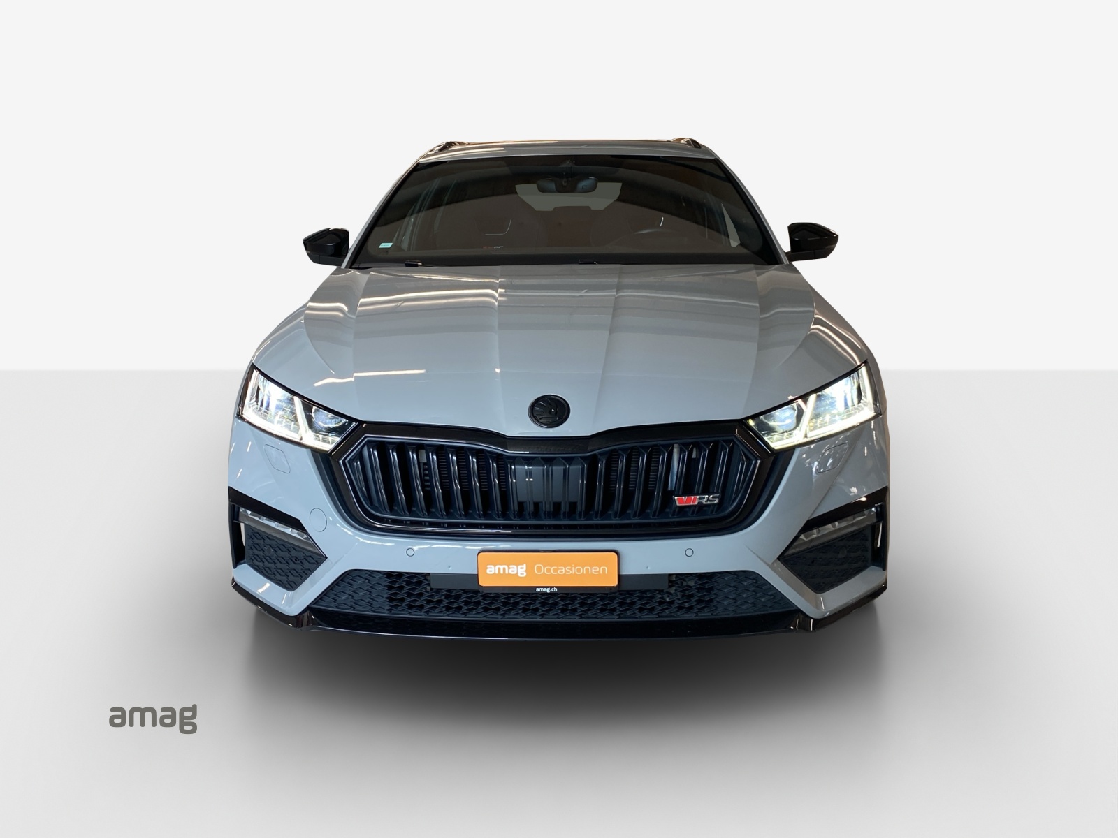SKODA Octavia Combi 2.0 TSI DSG RS-image-6