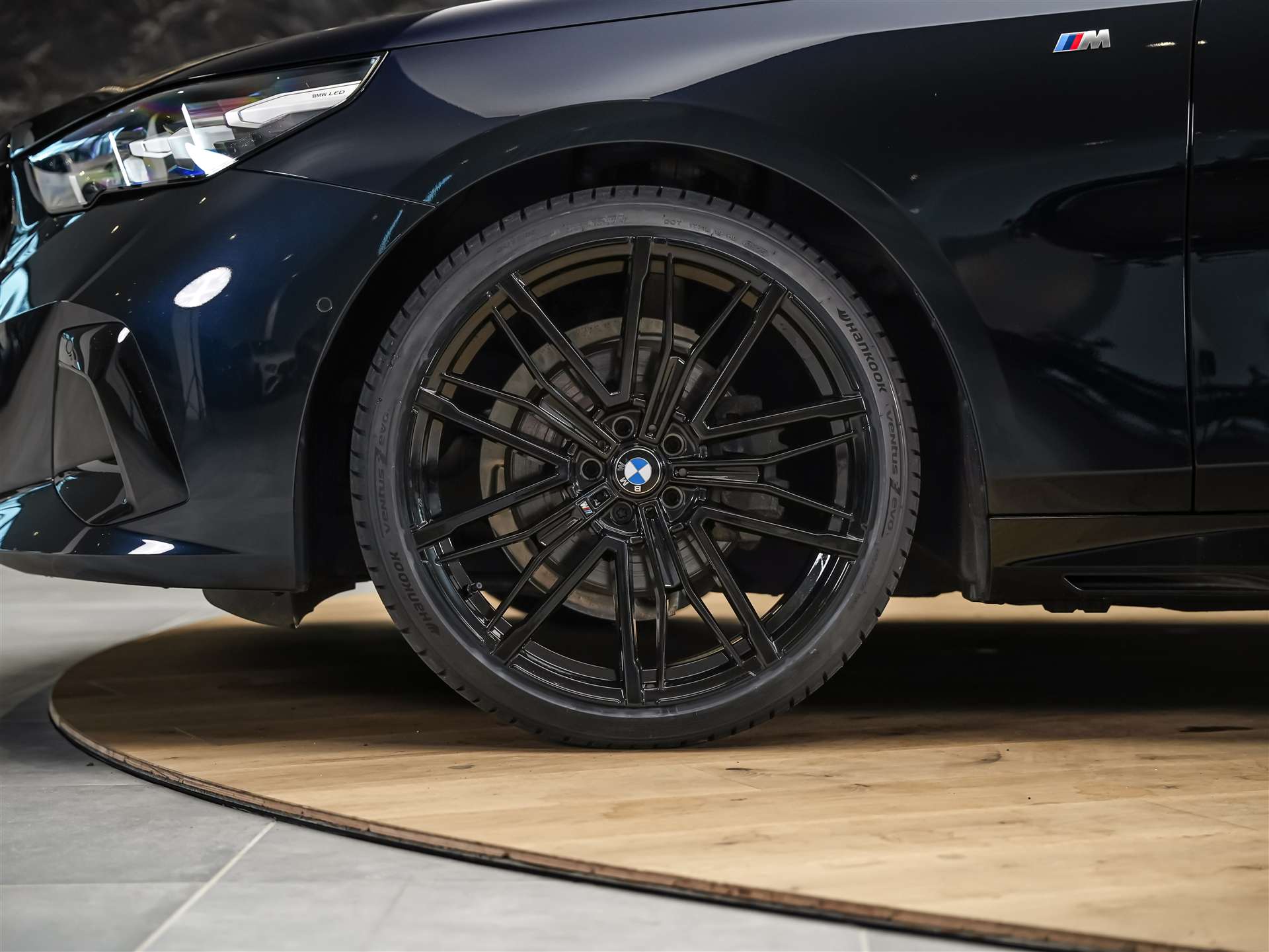 BMW 520i M Sport Steptronic *Werksgarantie*El. Sitze mit Memory*Abstandsregler*Sitzheizung*-image-15