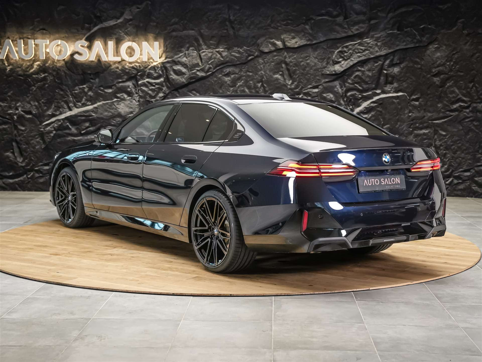 BMW 520i M Sport Steptronic *Werksgarantie*El. Sitze mit Memory*Abstandsregler*Sitzheizung*-image-2