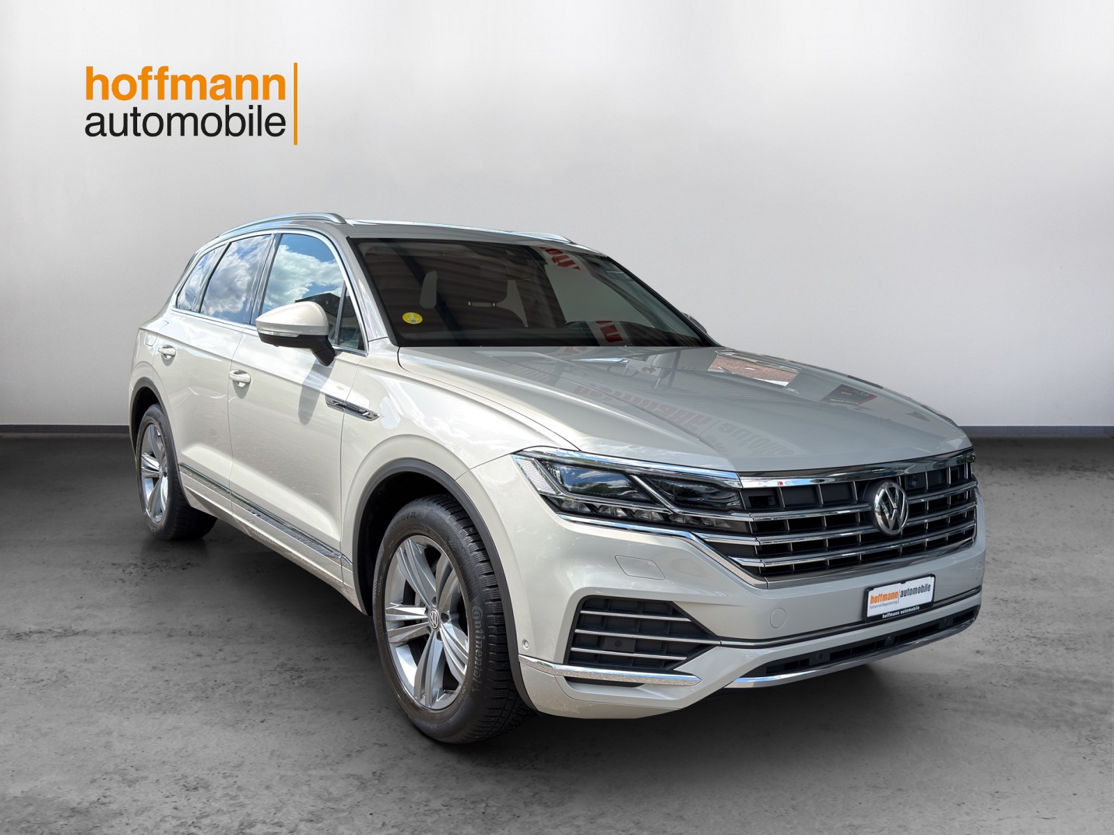VW Touareg 3.0 TDI Elegance Tiptronic-image-2