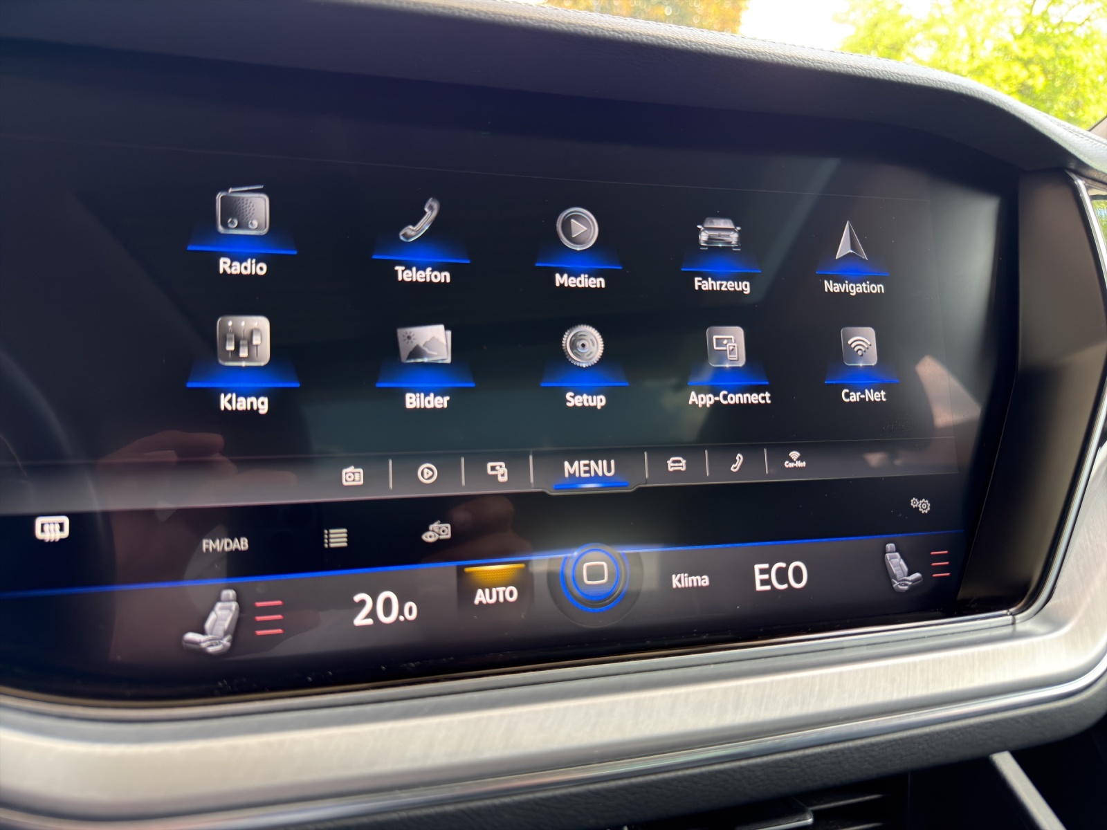 VW Touareg 3.0 TDI Elegance Tiptronic-image-11
