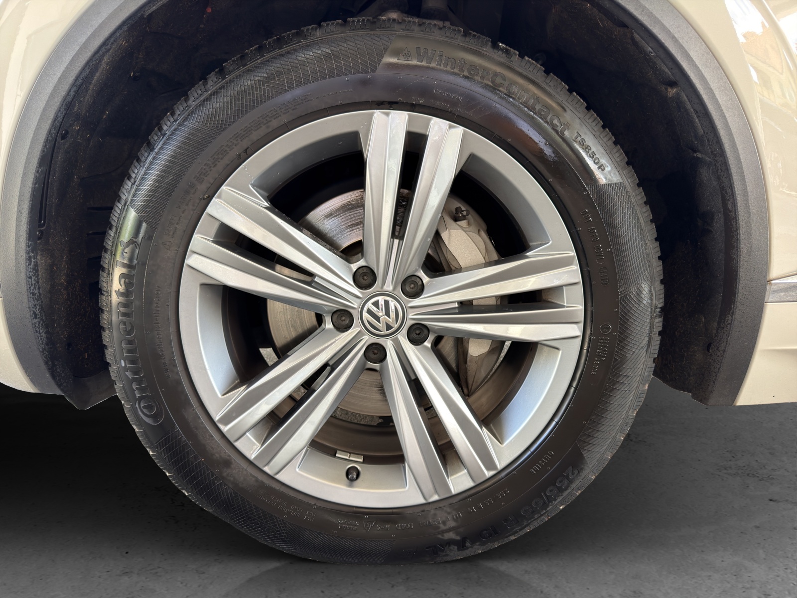 VW Touareg 3.0 TDI Elegance Tiptronic-image-14