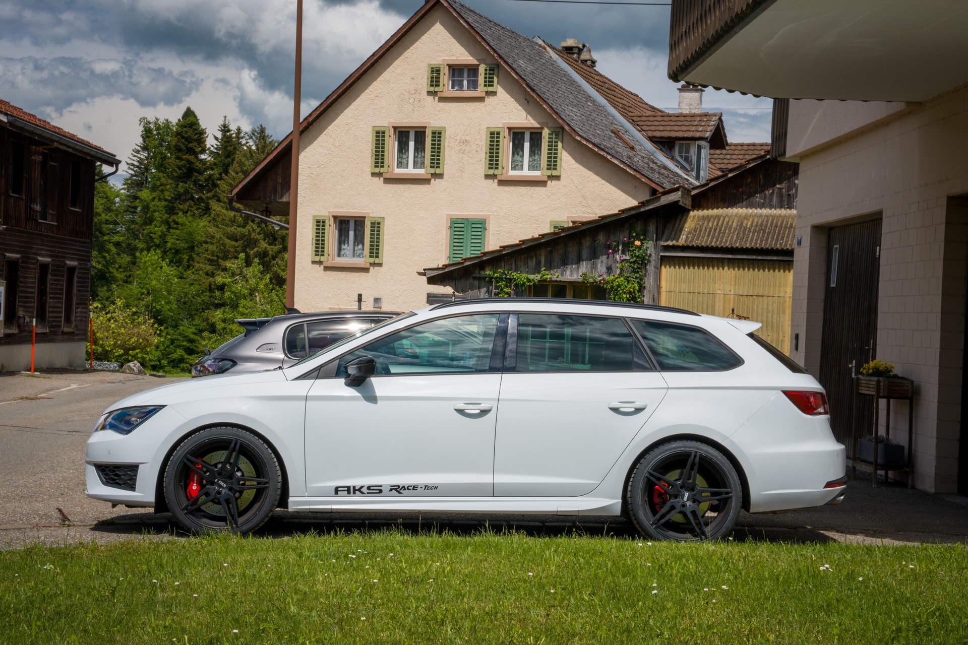 SEAT Leon ST 2.0 TSI 290 Cupra DSG-image-3