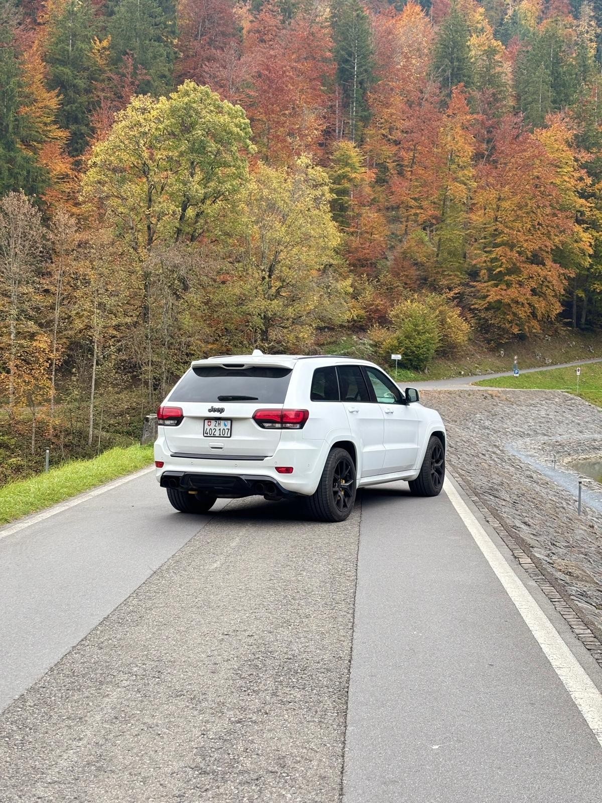 JEEP 6.2 V8 HEMI Trackhawk-image-1