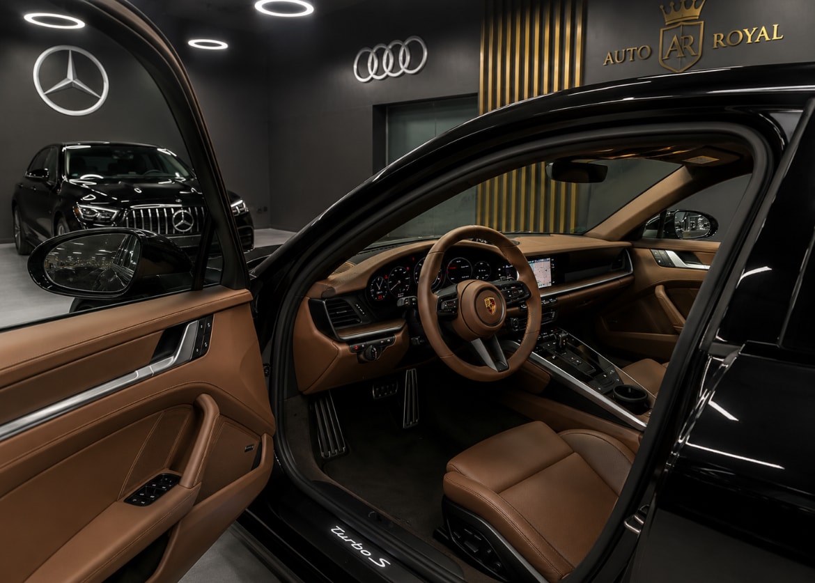 PORSCHE 911 Turbo PDK-image-5