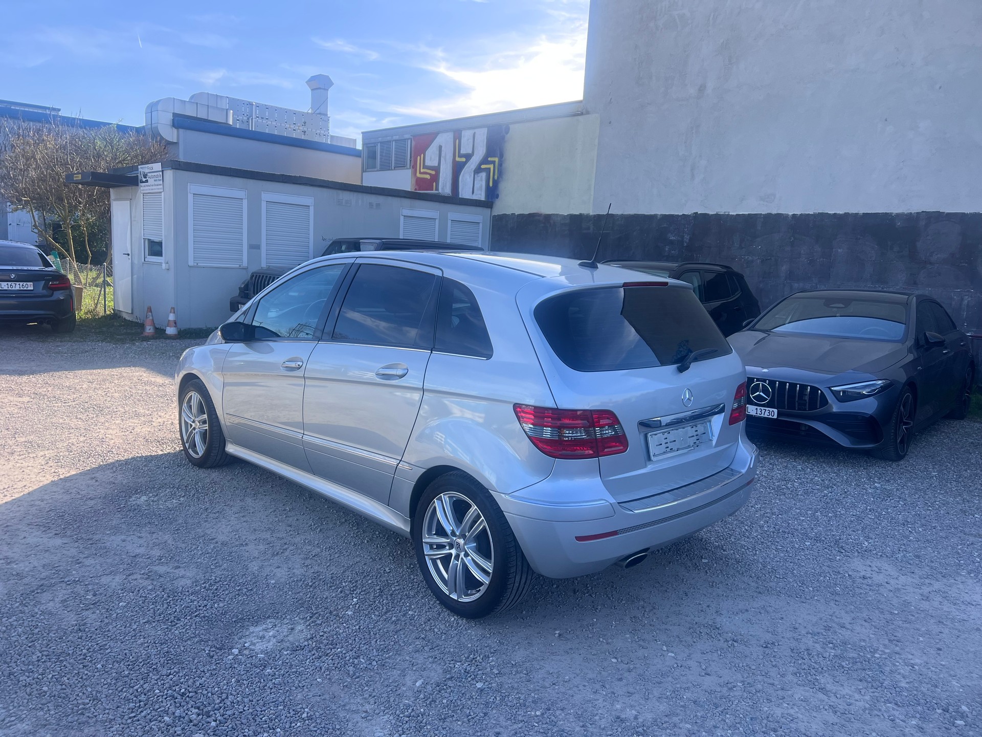 MERCEDES-BENZ B 200-image-5