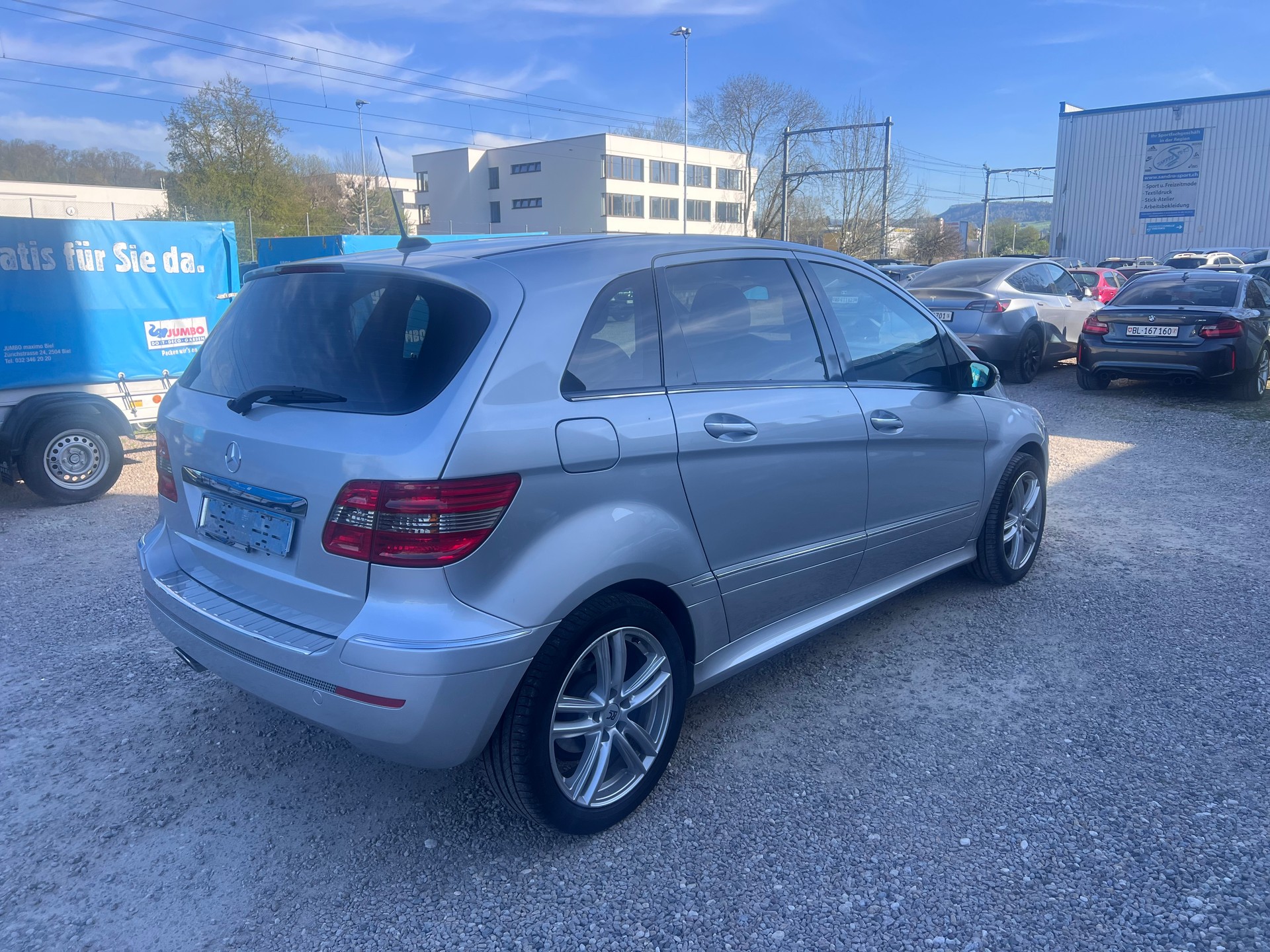 MERCEDES-BENZ B 200-image-4