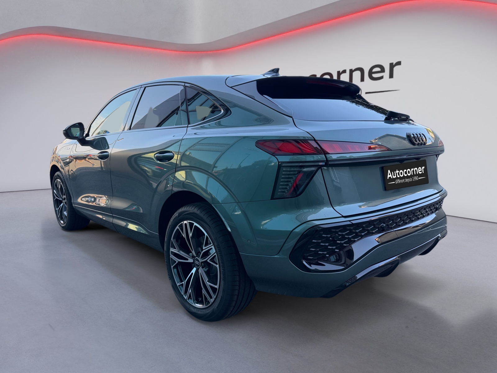 AUDI Q3 Sportback 110 kW TFSI S tronic-showroom-element-2