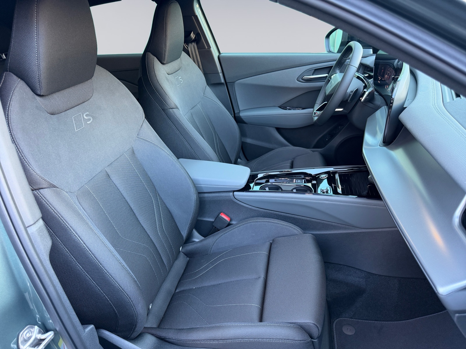 AUDI Q3 Sportback 110 kW TFSI S tronic-image-12