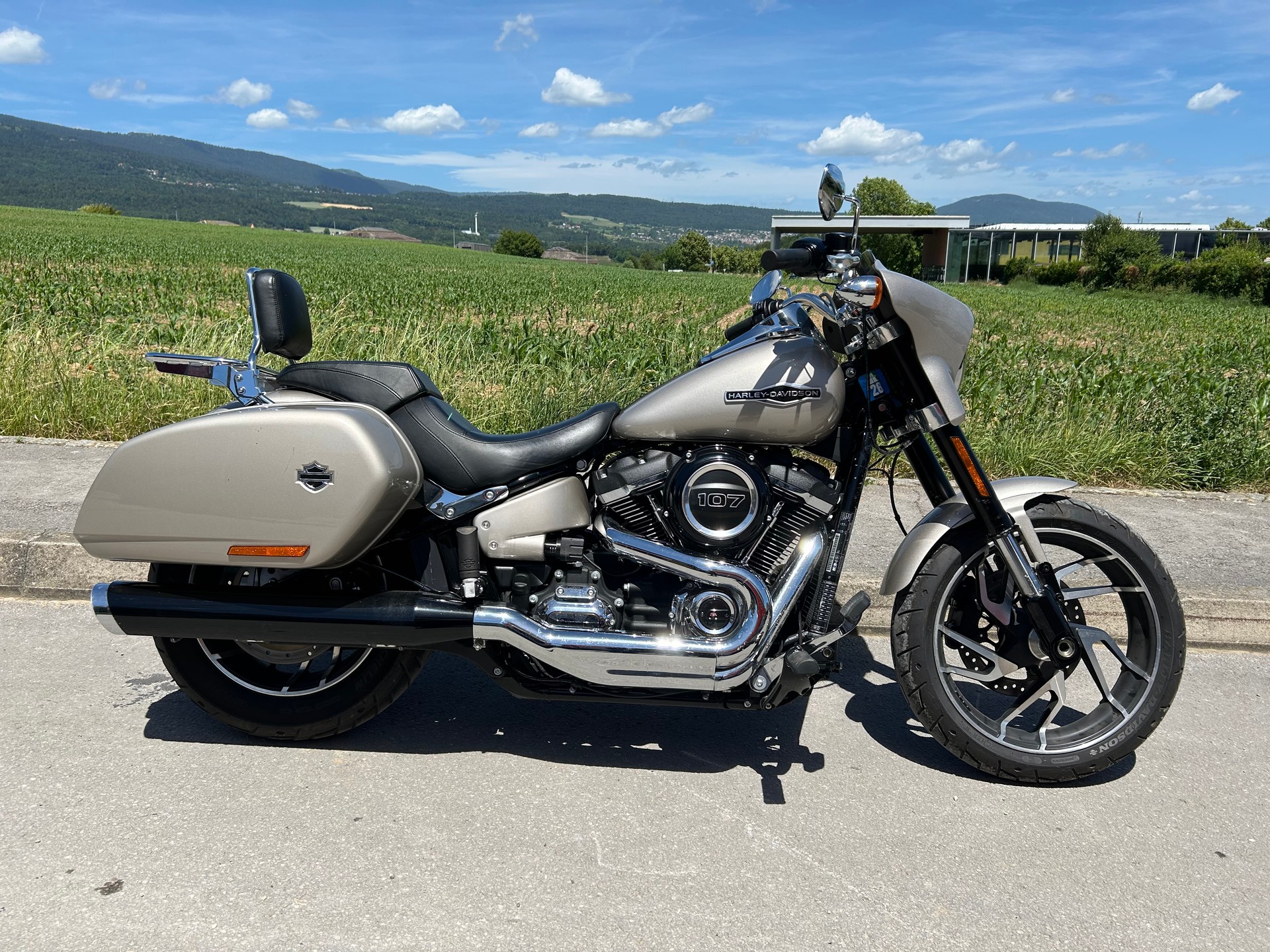 HARLEY-DAVIDSON FLSB Sport Glide 107 ABS-image-1
