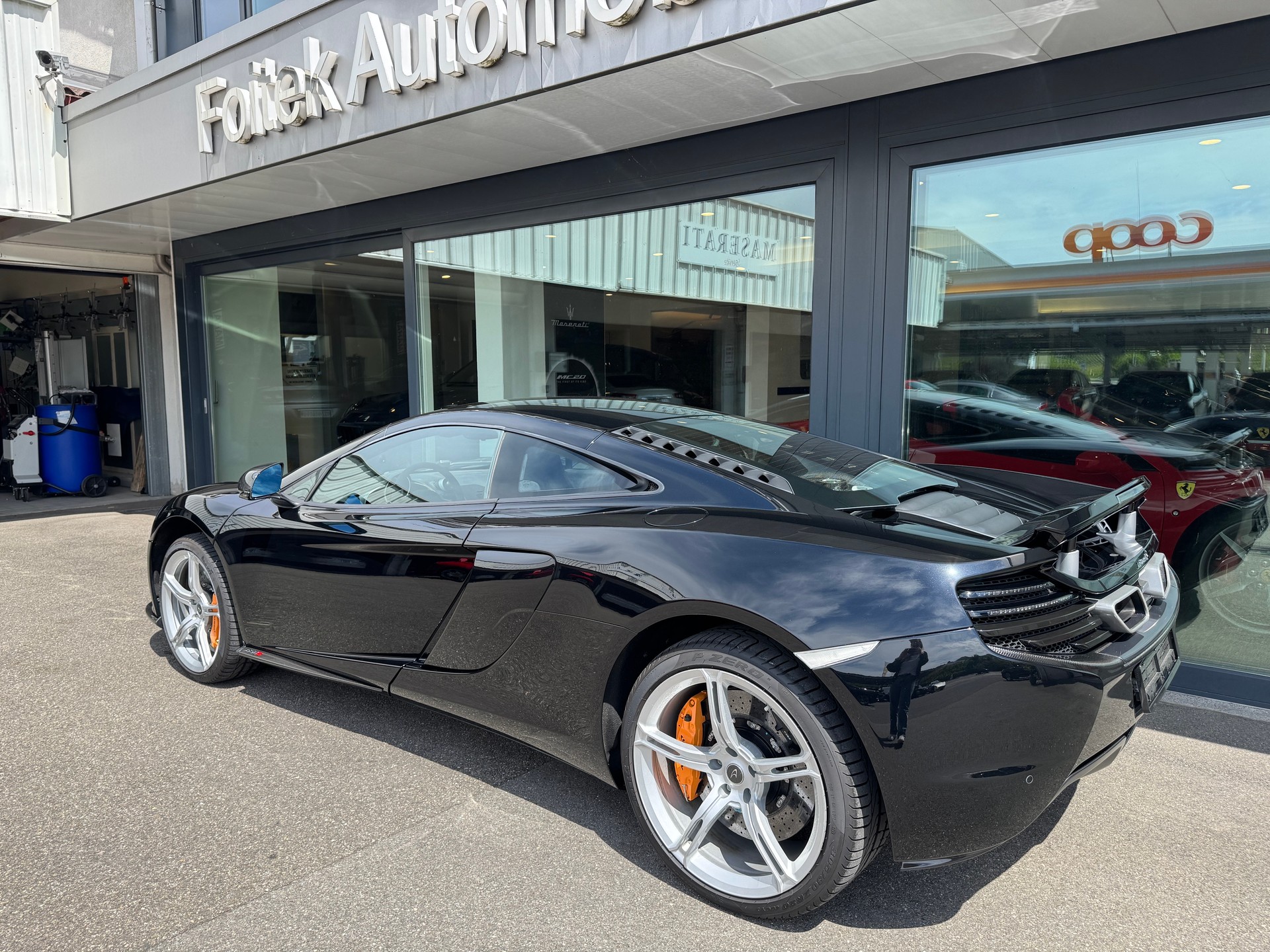McLAREN 650S Coupé 3.8 V8-image-10