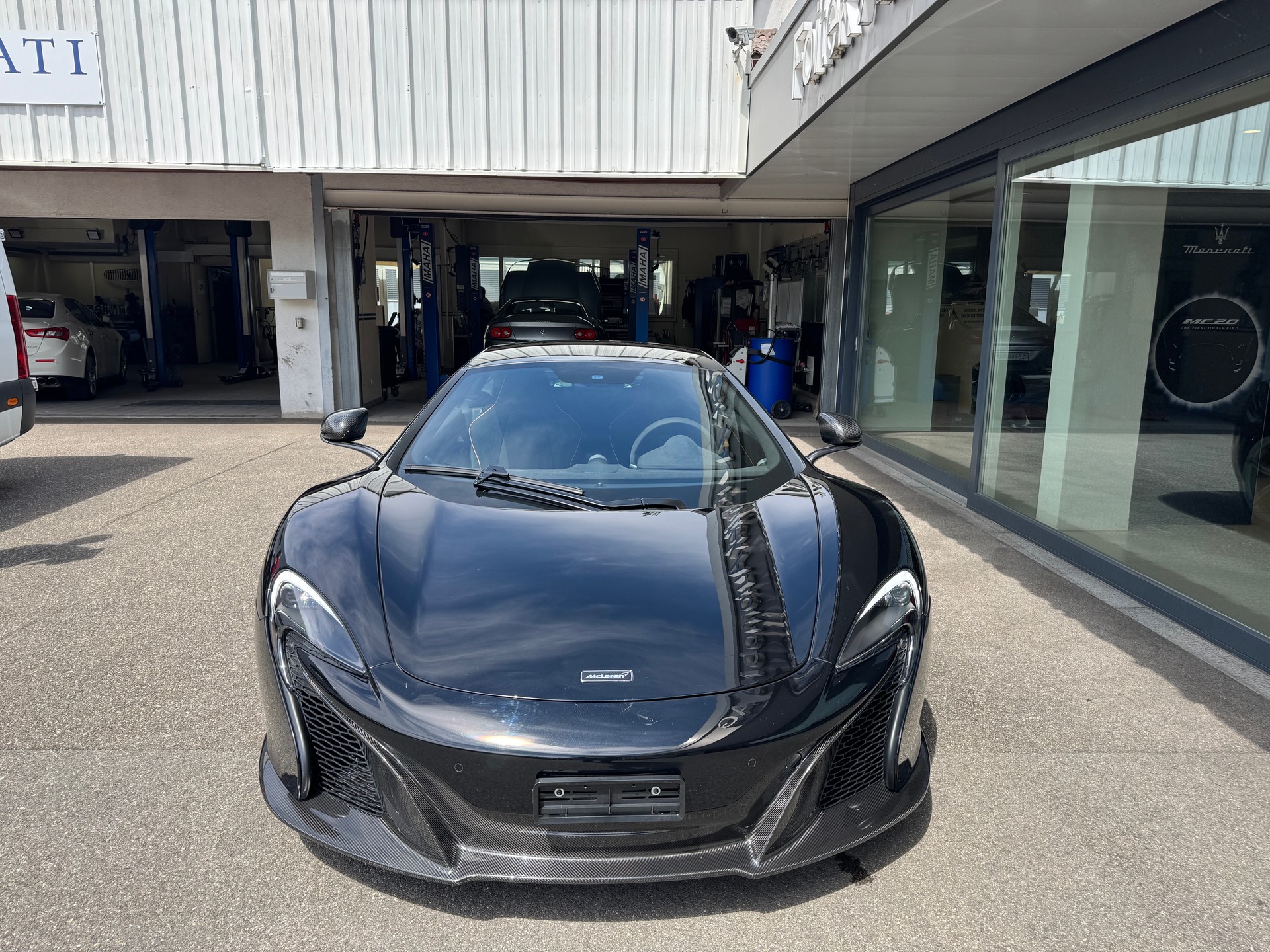 McLAREN 650S Coupé 3.8 V8-image-12