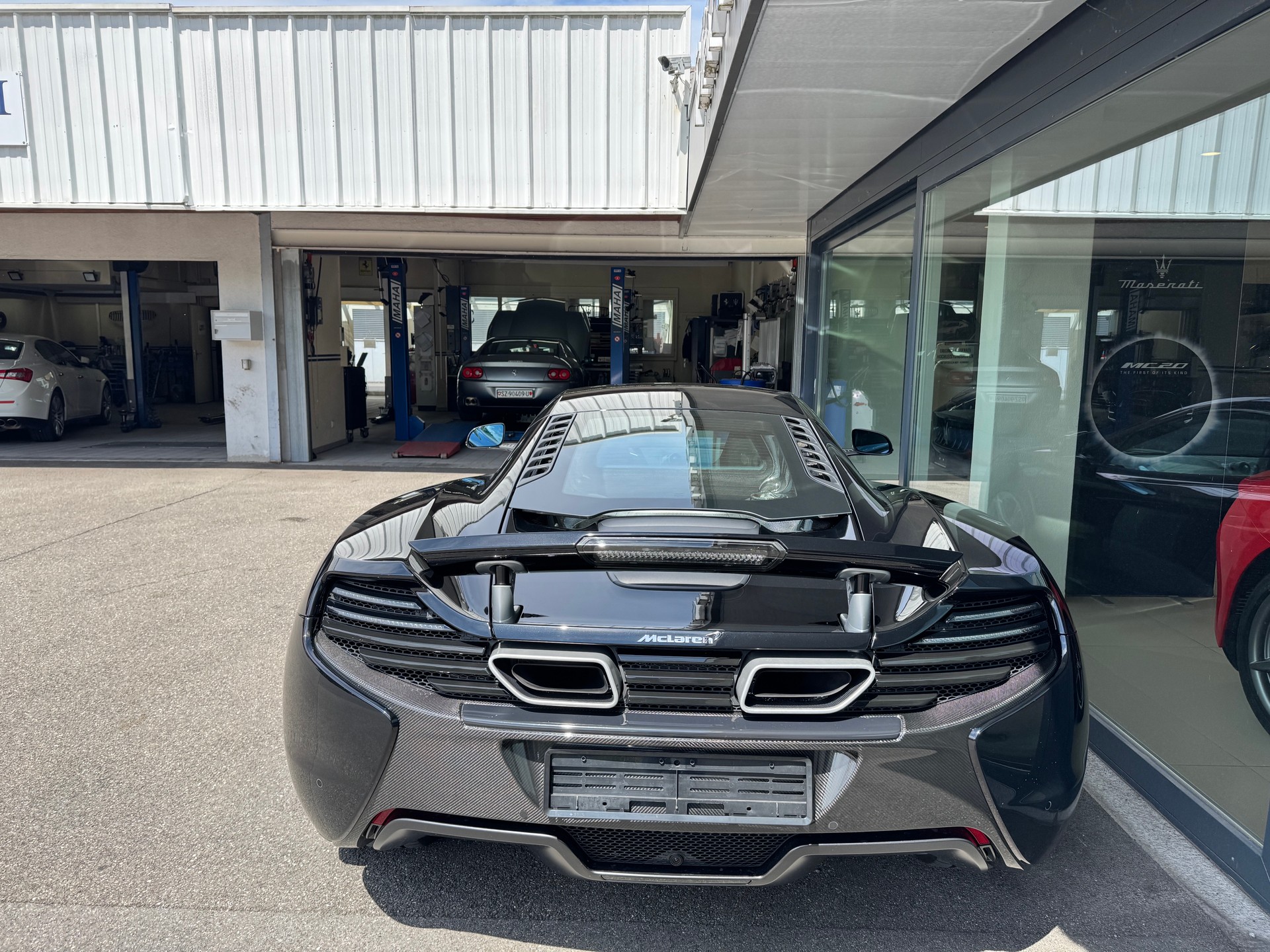 McLAREN 650S Coupé 3.8 V8-image-11