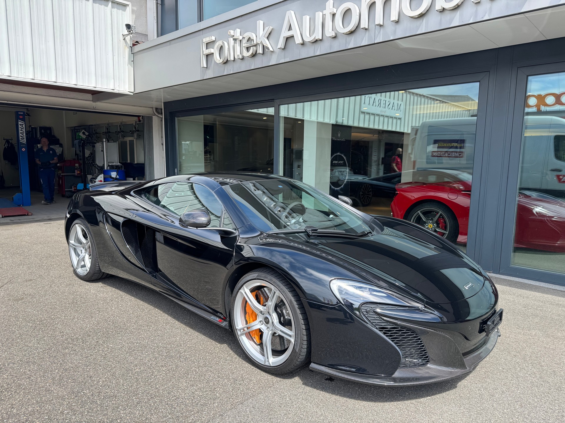 McLAREN 650S Coupé 3.8 V8-image-3
