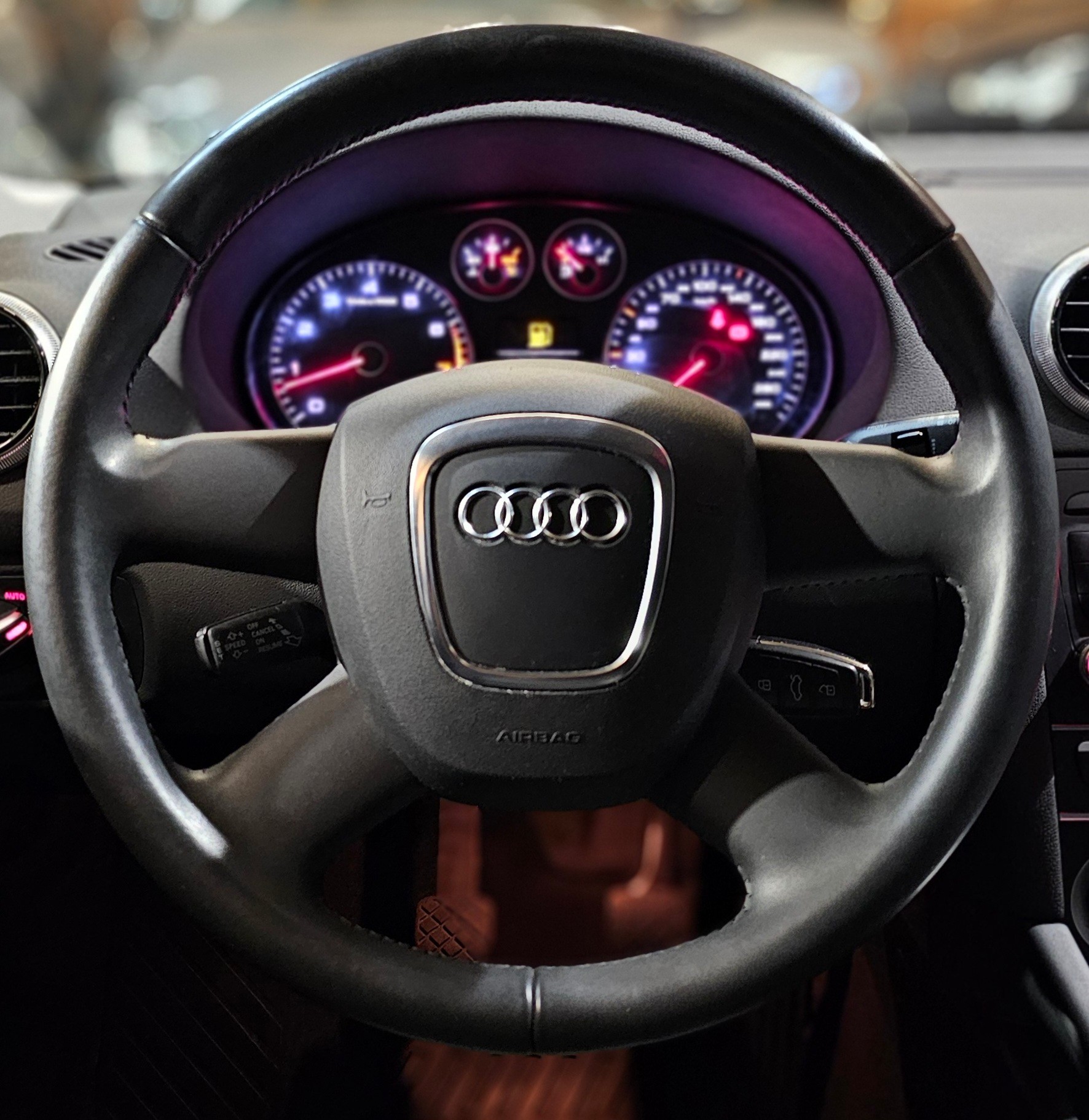 AUDI A3 Sportback 1.4 TFSI Attraction-image-19