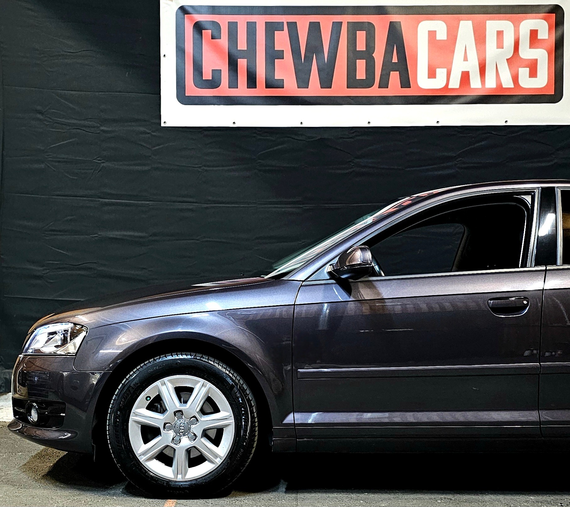 AUDI A3 Sportback 1.4 TFSI Attraction-image-2