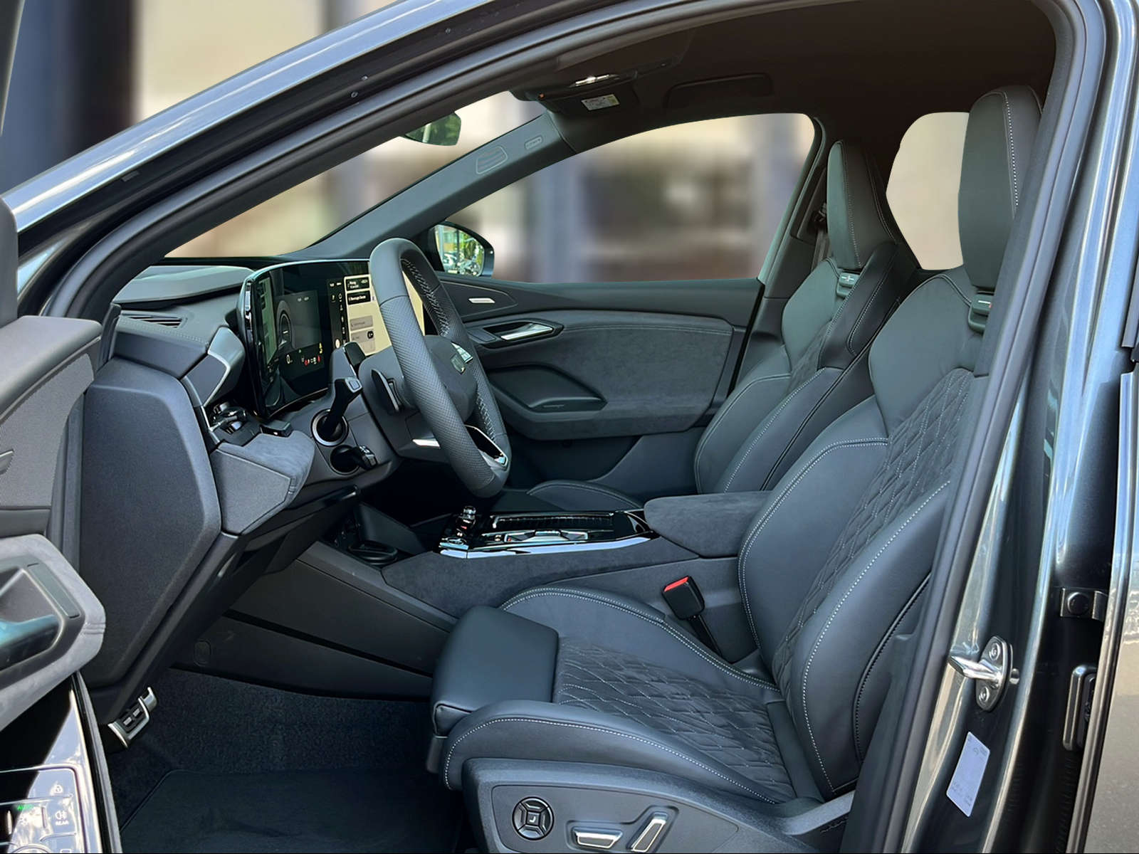 AUDI Q6 e-tron quattro Daytonagrau Perleffekt-image-8