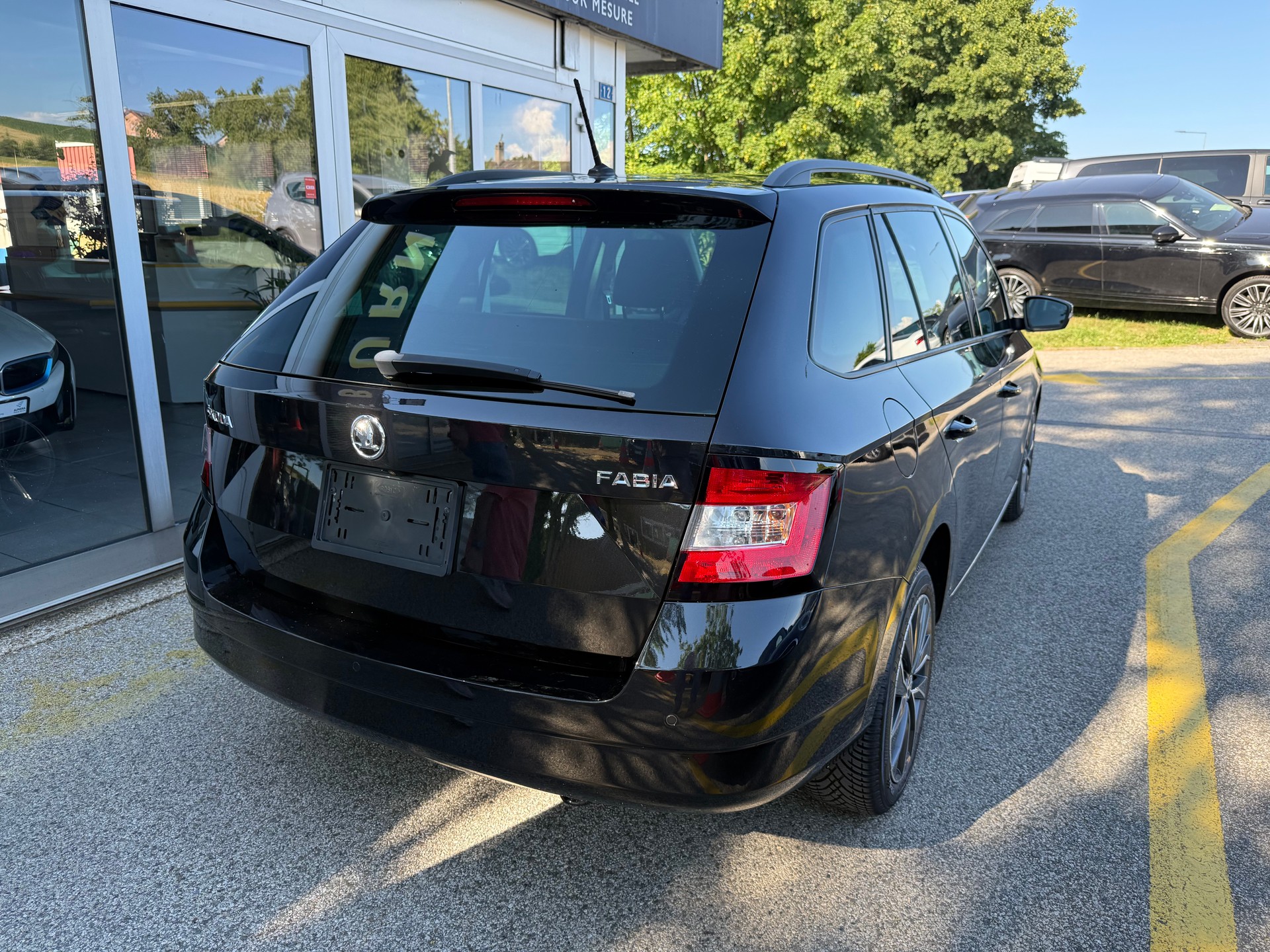SKODA Fabia 1.0 TSI Swiss Line 25 DSG-image-2