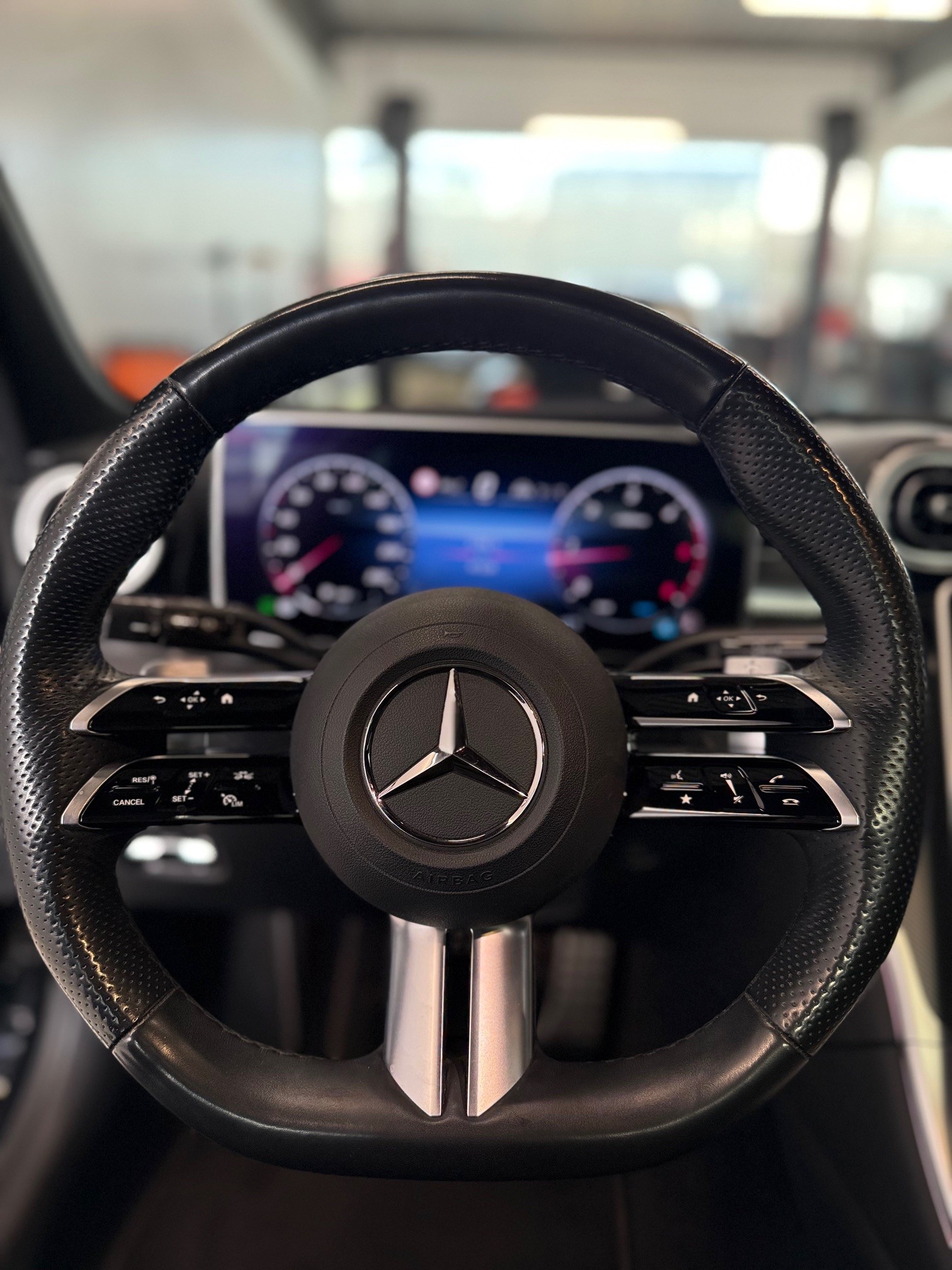 MERCEDES-BENZ C 220 d T 4Matic AMG Line-image-13